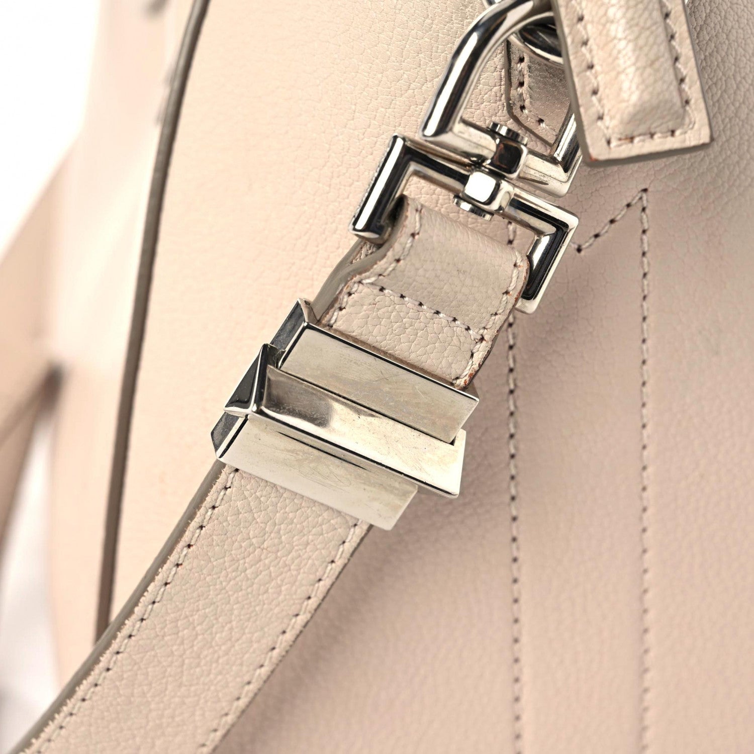 Givenchy Sugar Goatskin Small Antigona Nude Pink 26 of 33