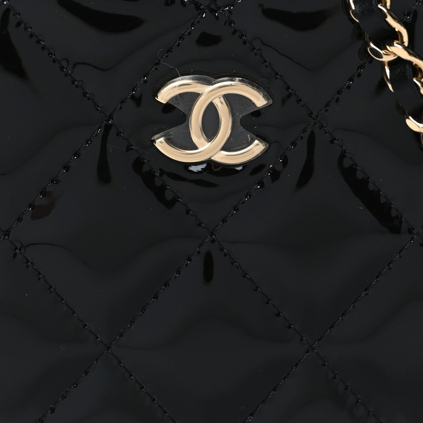 Patent Calfskin Resin Quilted CC Heart Clutch With Chain Black
