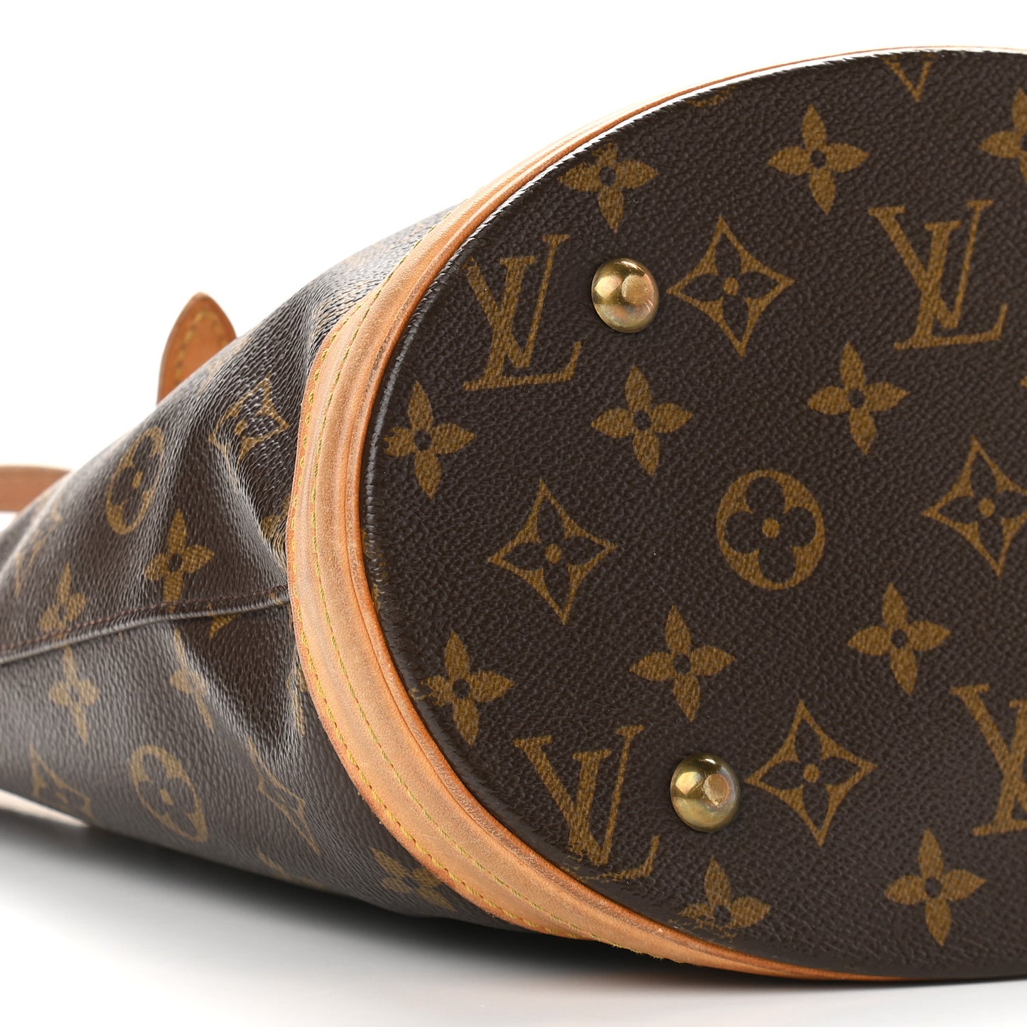 Monogram Petit Bucket 23
