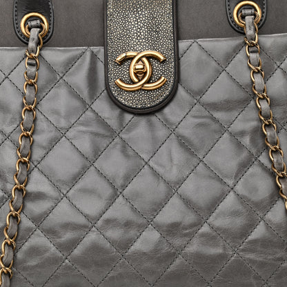 Chanel Glazed Calfskin Stingray Large Bindi CC Tote Grey 8 of 11