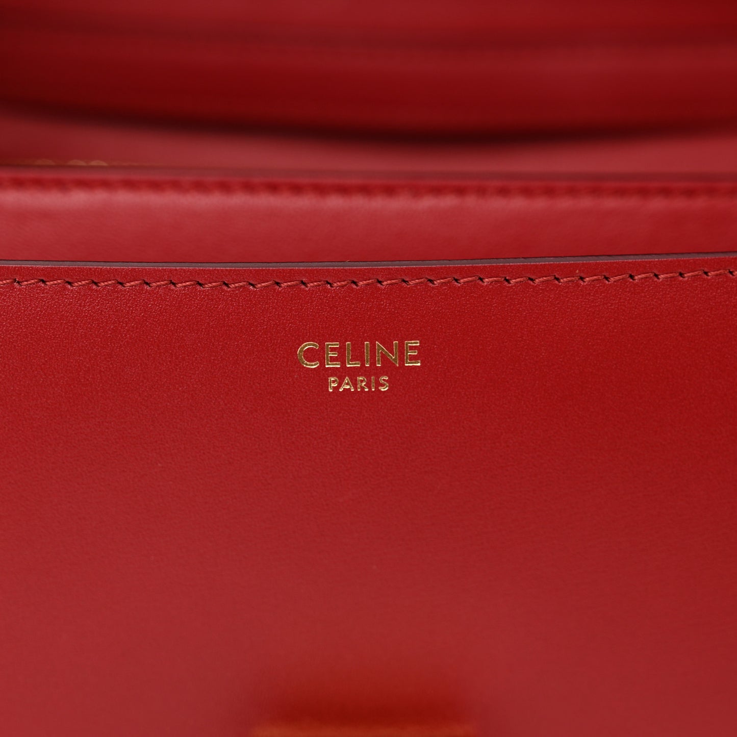Box Calfskin Medium Classic Box Flap Bag Red