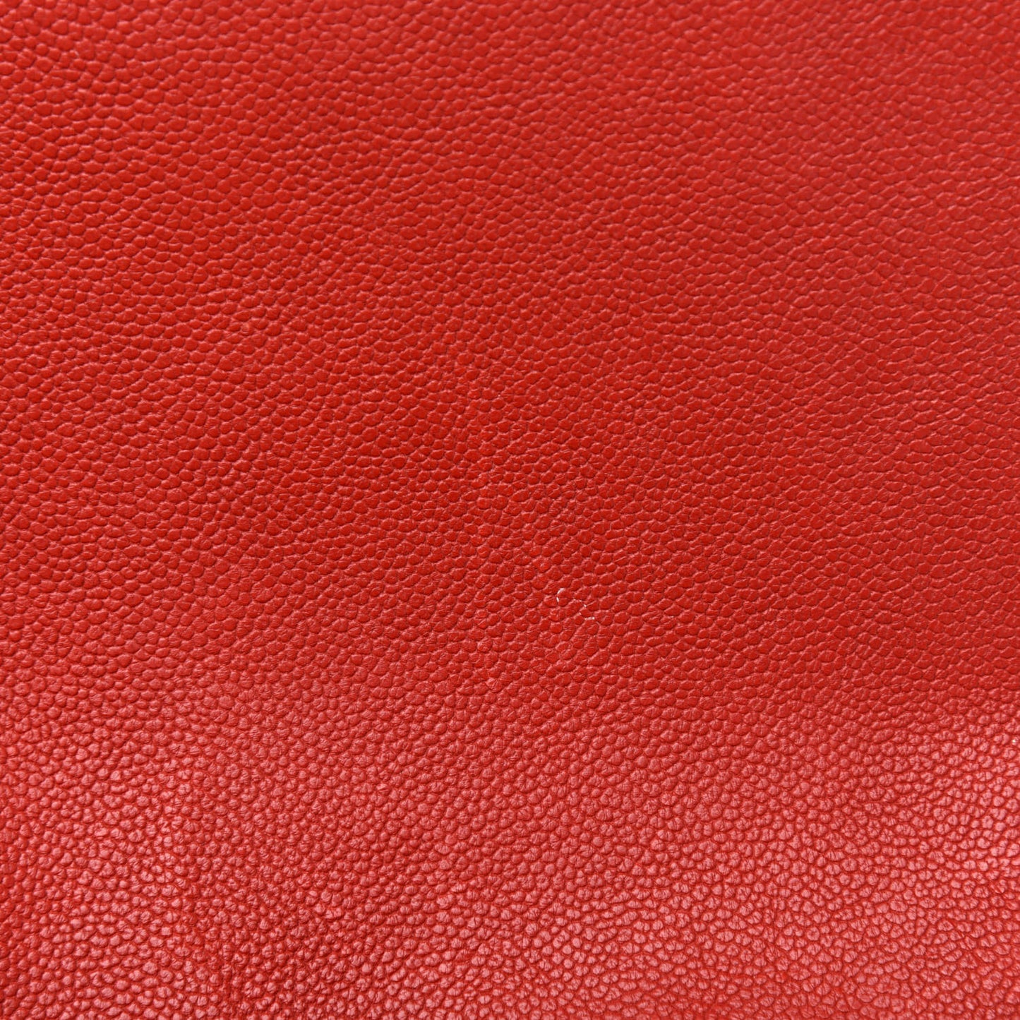 Caviar Quilted Medium Boy Flap Red