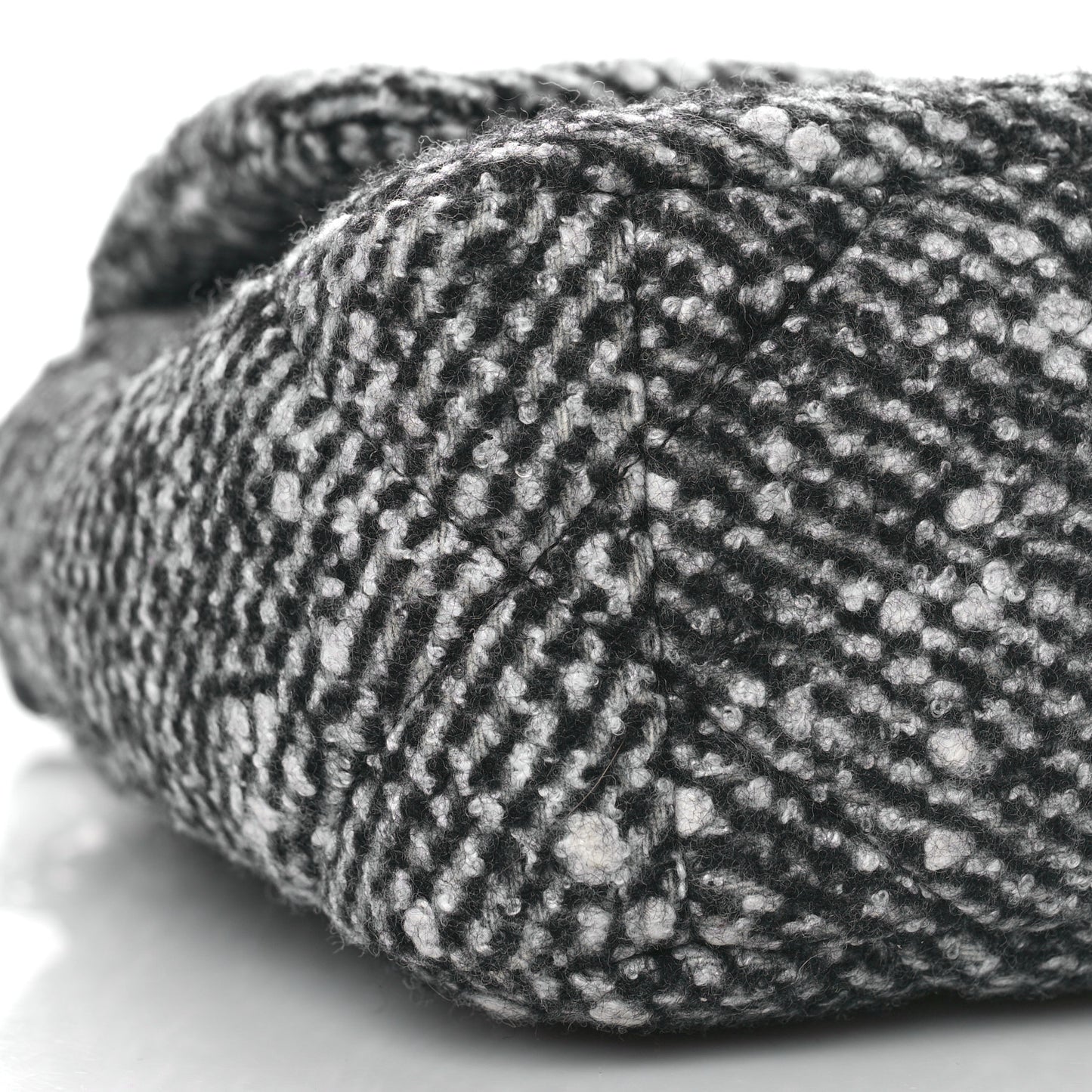Tweed Quilted Medium Chanel 19 Flap Black White