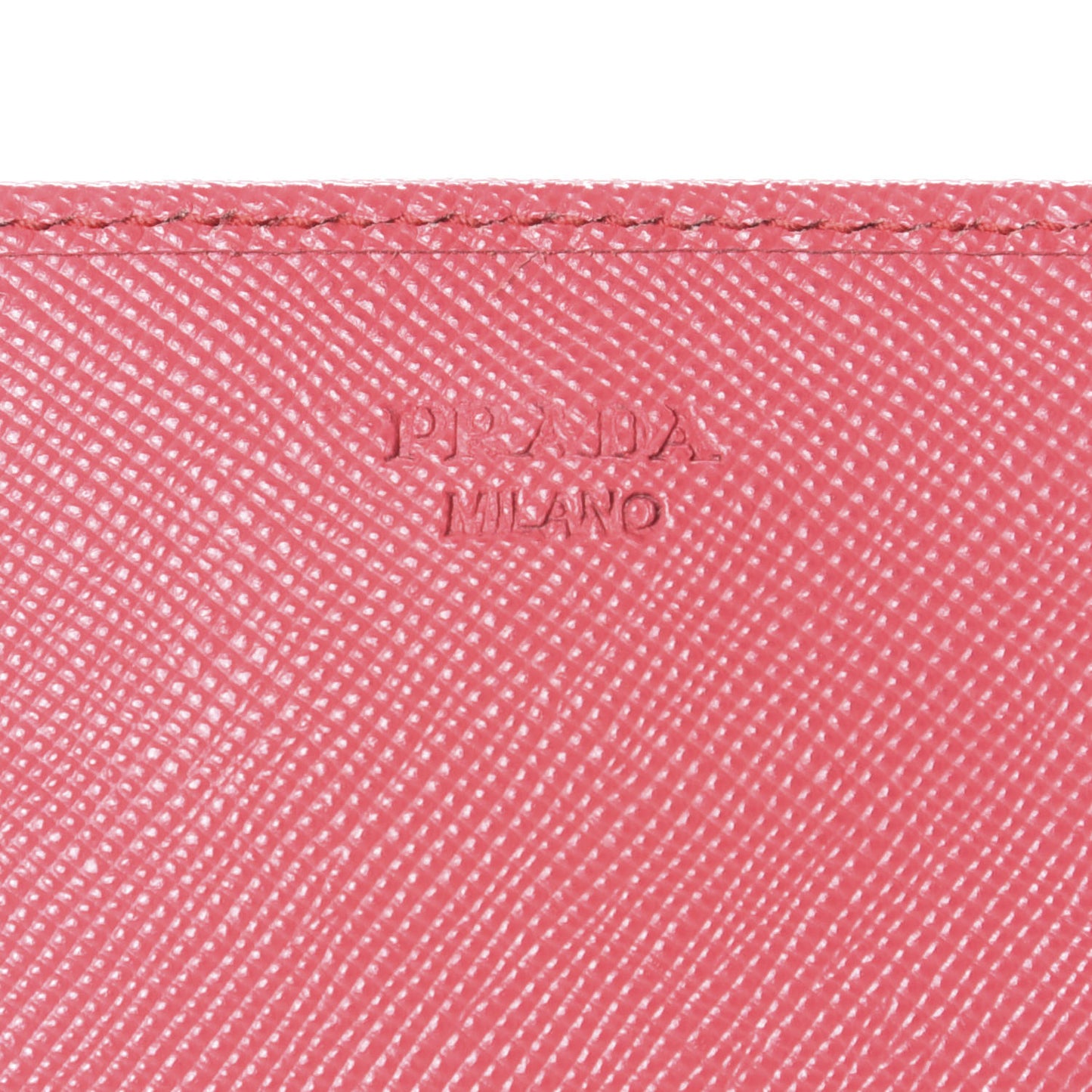 Saffiano Metal Oro Chain Wallet Fragola