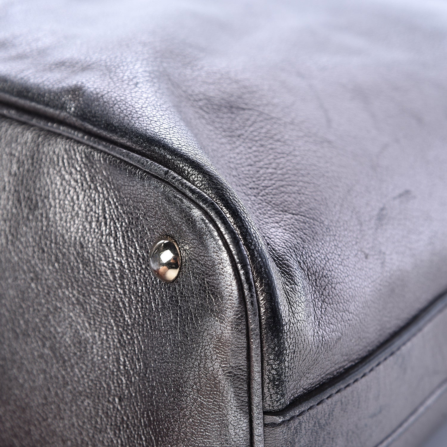 Saint Laurent Metallic Calfskin Oversized Muse Gunmetal 17 of 26