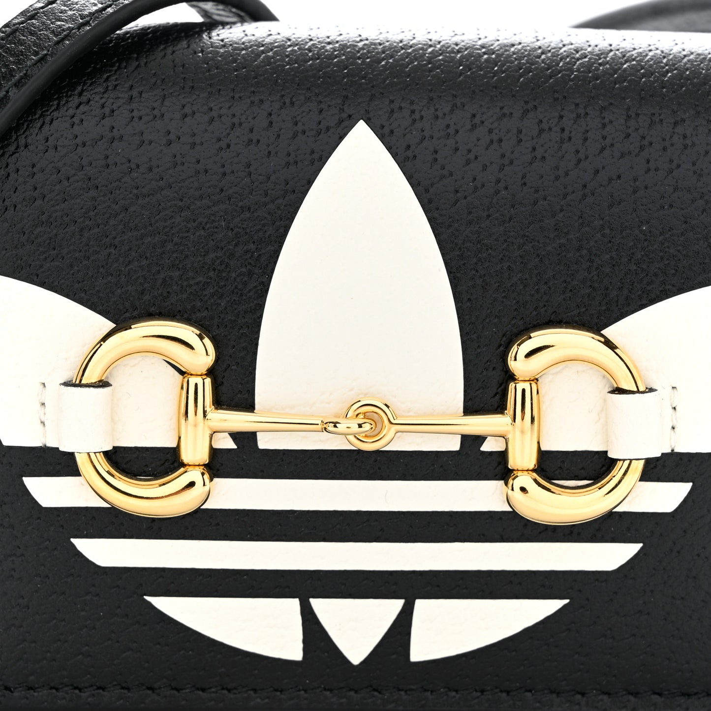 X ADIDAS Textured Dollar Calfskin Trefoil Horsebit 1955 Card Case Wallet With Strap Black Off White