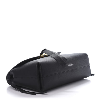 Valentino Garavani Pebbled Calfskin Large VRing Chain Shoulder Bag Black 4 of 11