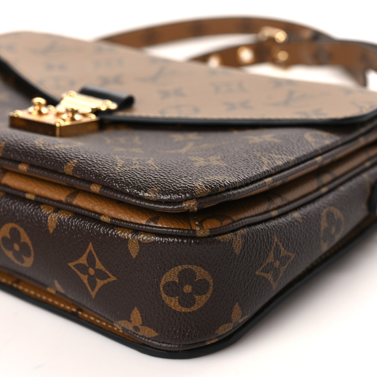 Reverse Monogram Pochette Metis