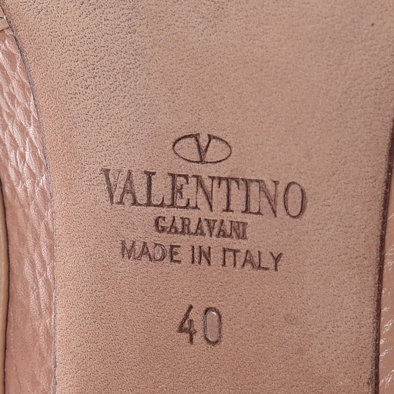 Valentino Garavani Pebbled Calfskin Rockstud Rolling Ankle Strap 100mm Pumps 40 Soft Noisette 9 of 14