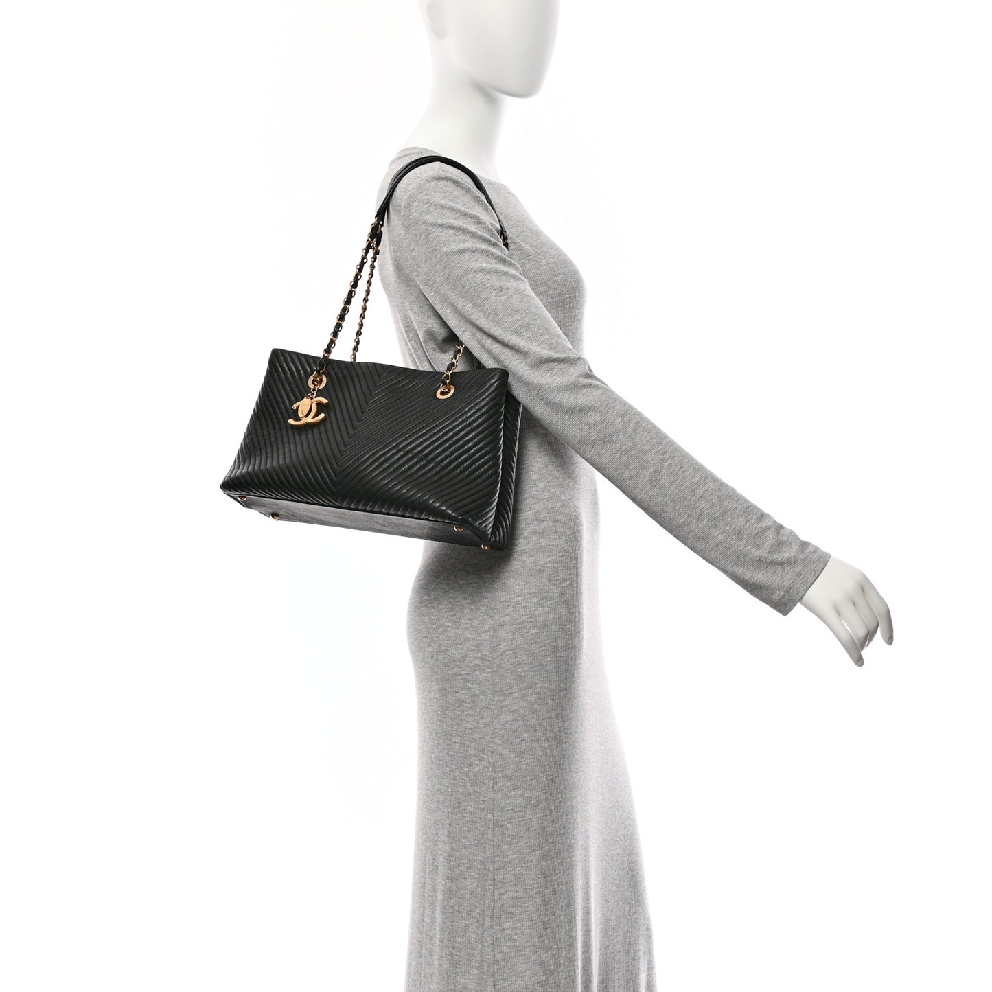 Wrinkled Lambskin Chevron Quilted Surpique Tote Black