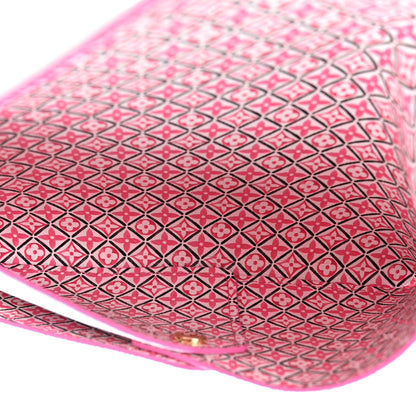 Louis Vuitton Monogram Giant By The Pool Medium Kirigami Pochette Insert Rose 5 of 6