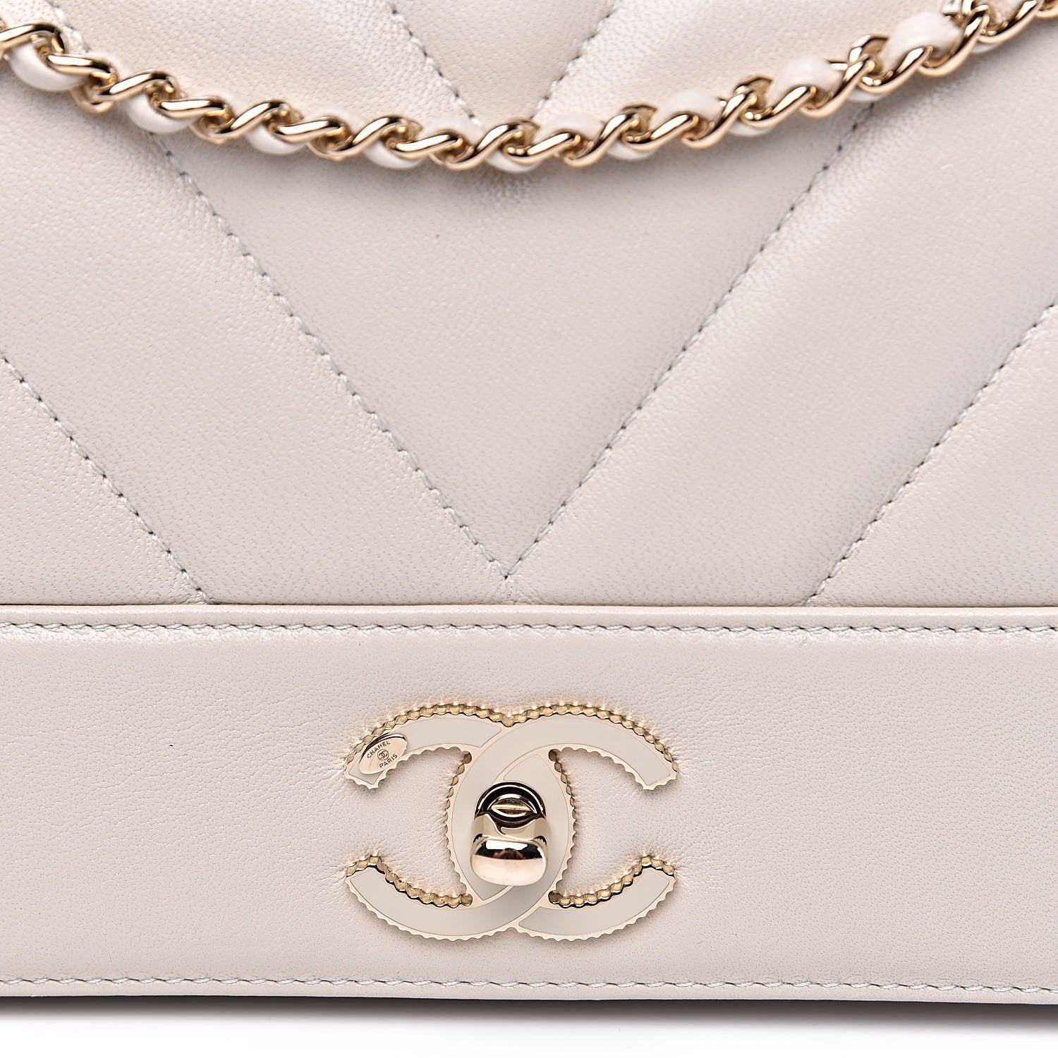 Chanel Sheepskin Chevron Quilted Medium Vintage Mademoiselle Flap White 8 of 10