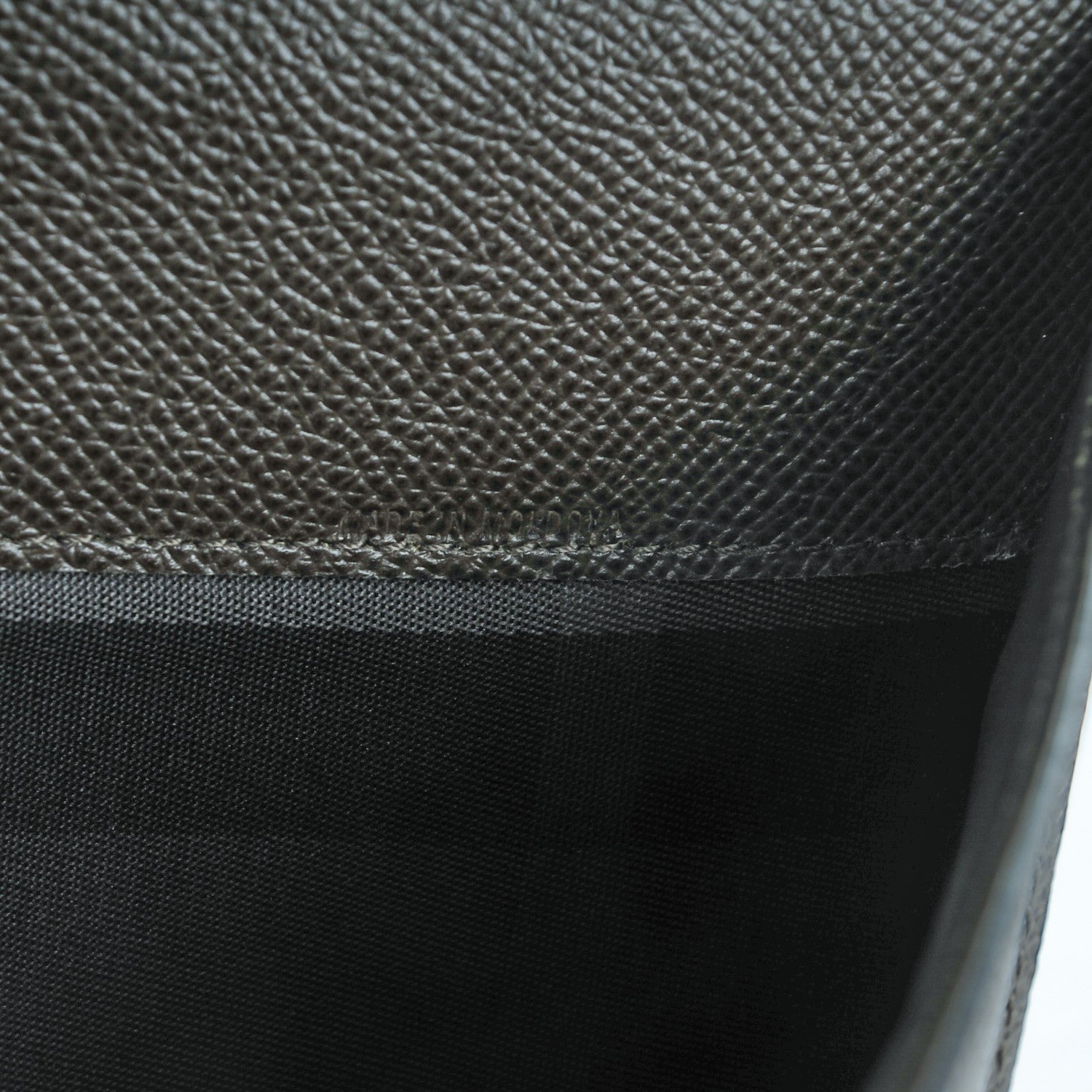 Burberry Grainy Calfskin Northchurch iPad Air Case 7 of 8