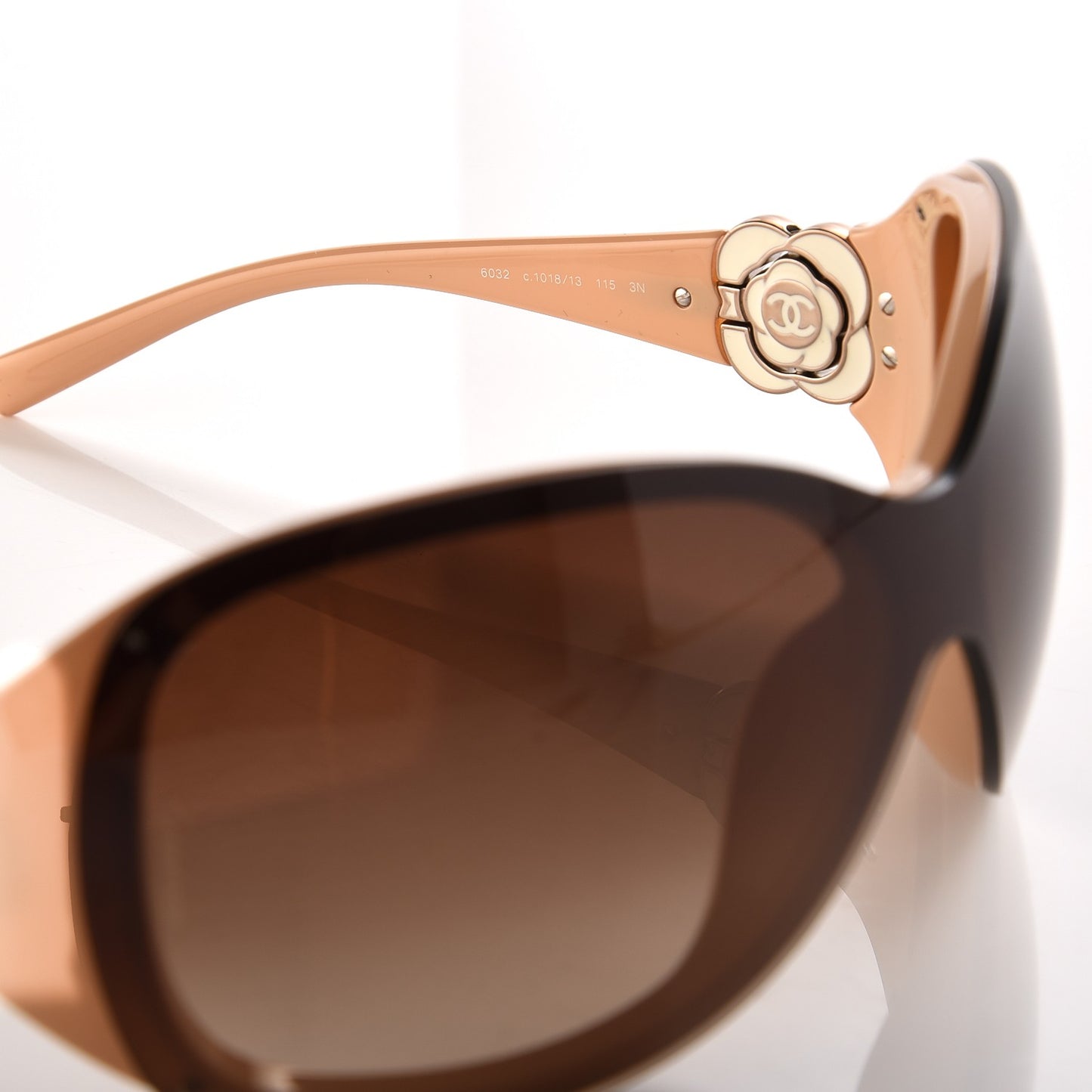 Camellia CC Sunglasses 6032 Beige