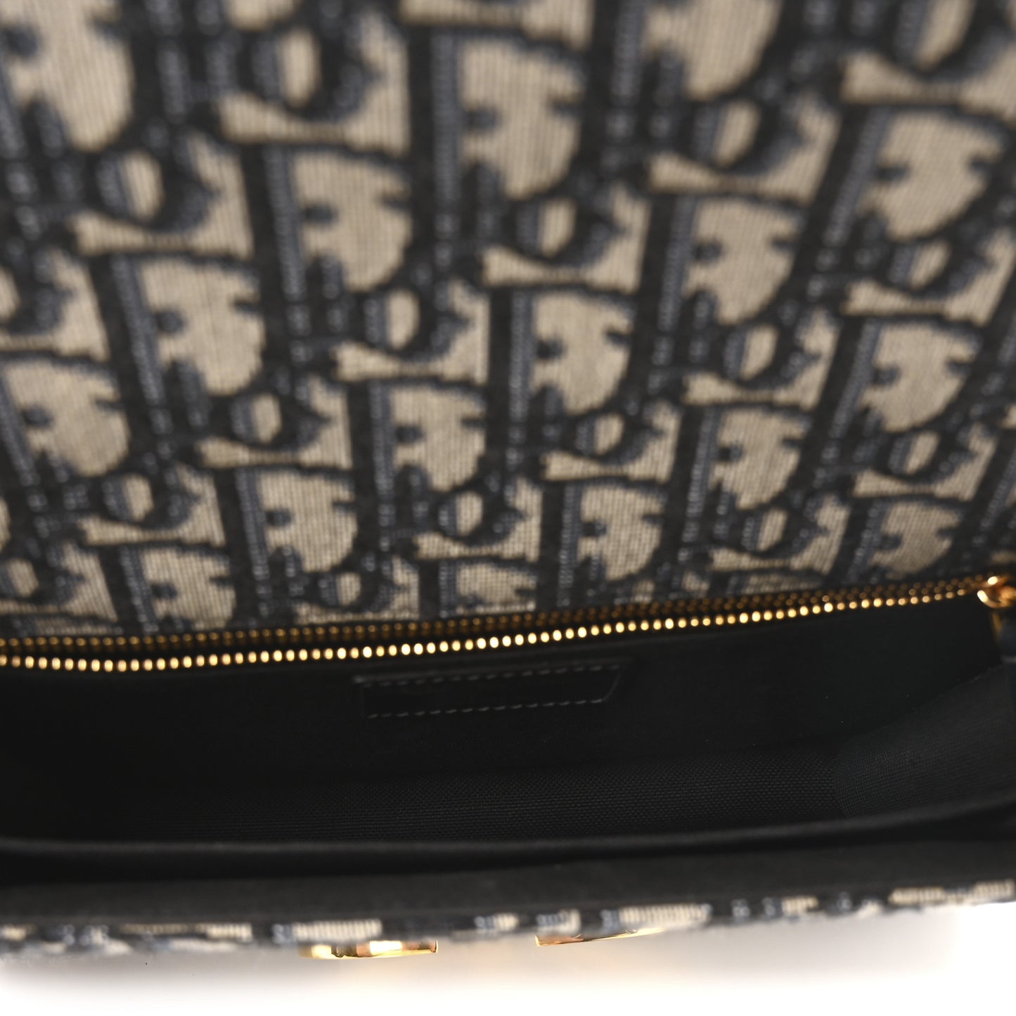 Oblique 30 Montaigne Flap Bag Blue