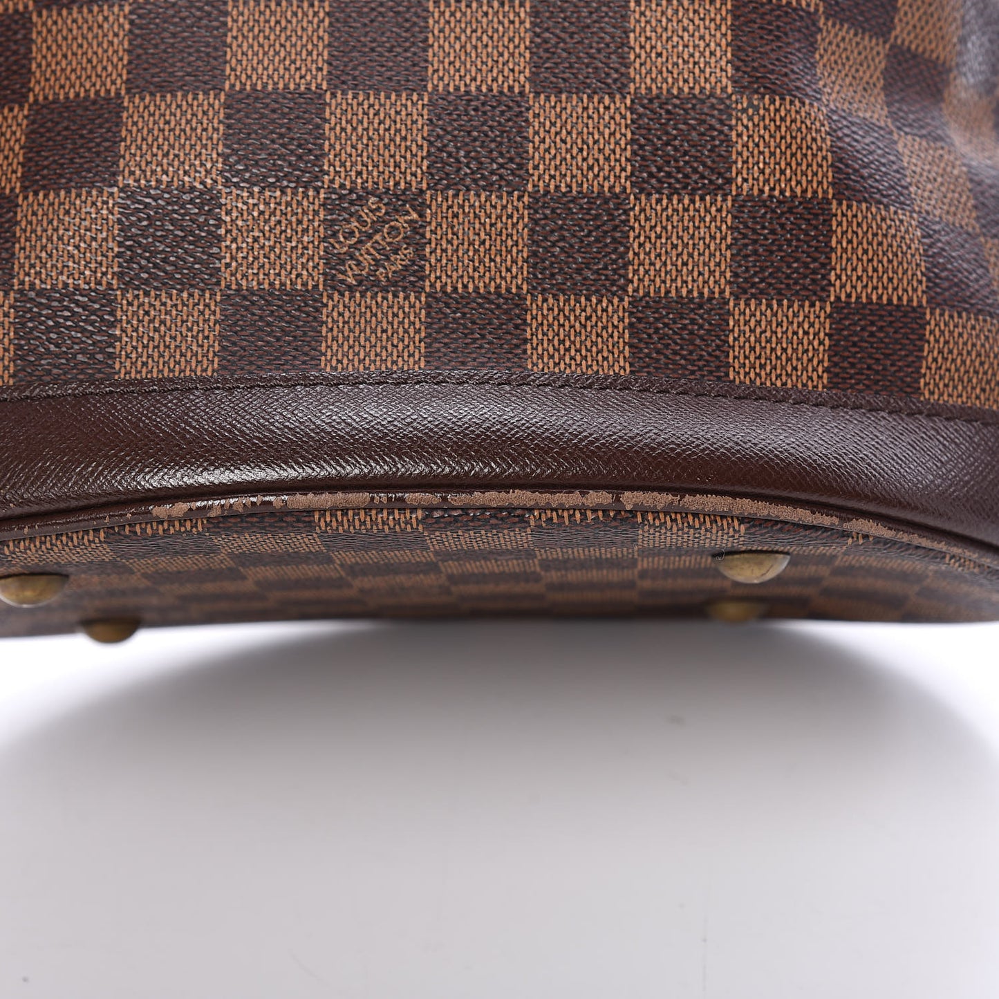 Damier Ebene Marais Bucket 23