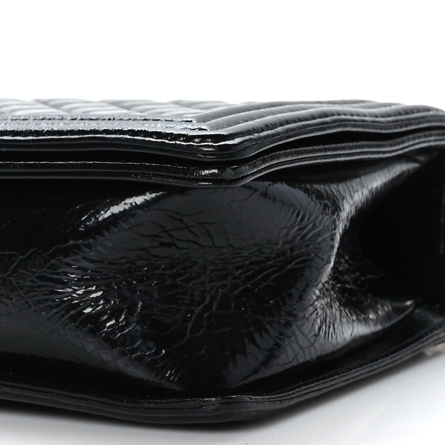 Patent Calfskin Enamel Quilted New Medium Boy Flap Black