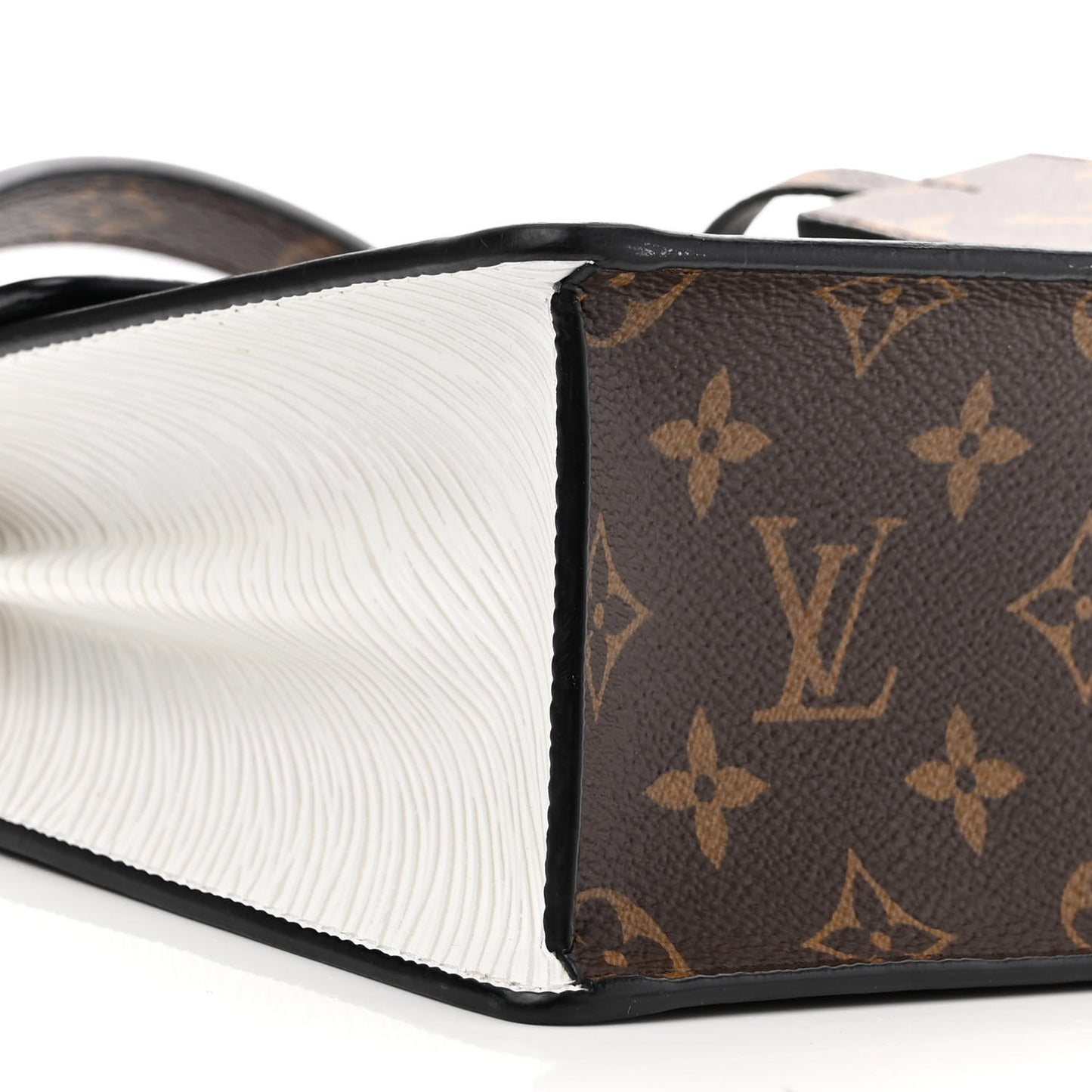 Vernis Epi Monogram Spring Street Black