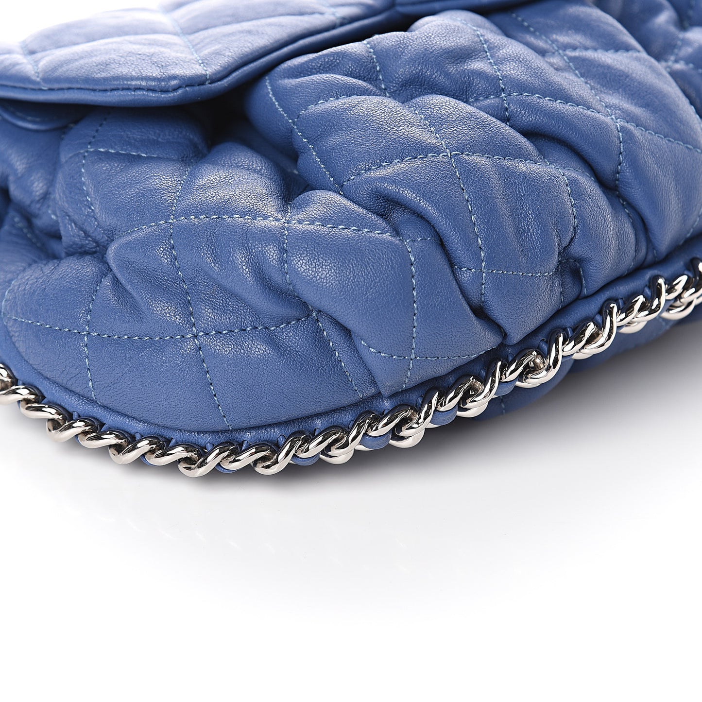 Washed Lambskin Chain Around Medium Messenger Blue