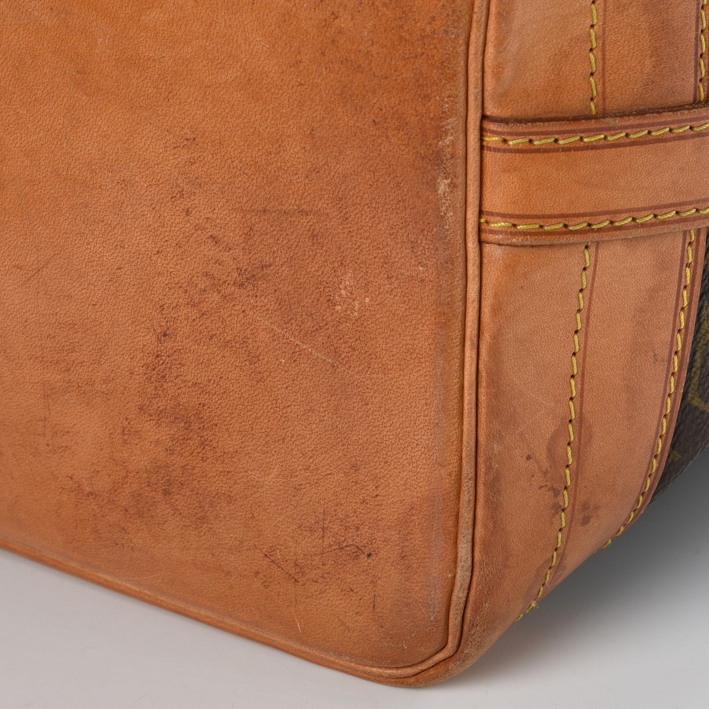 Monogram Noe