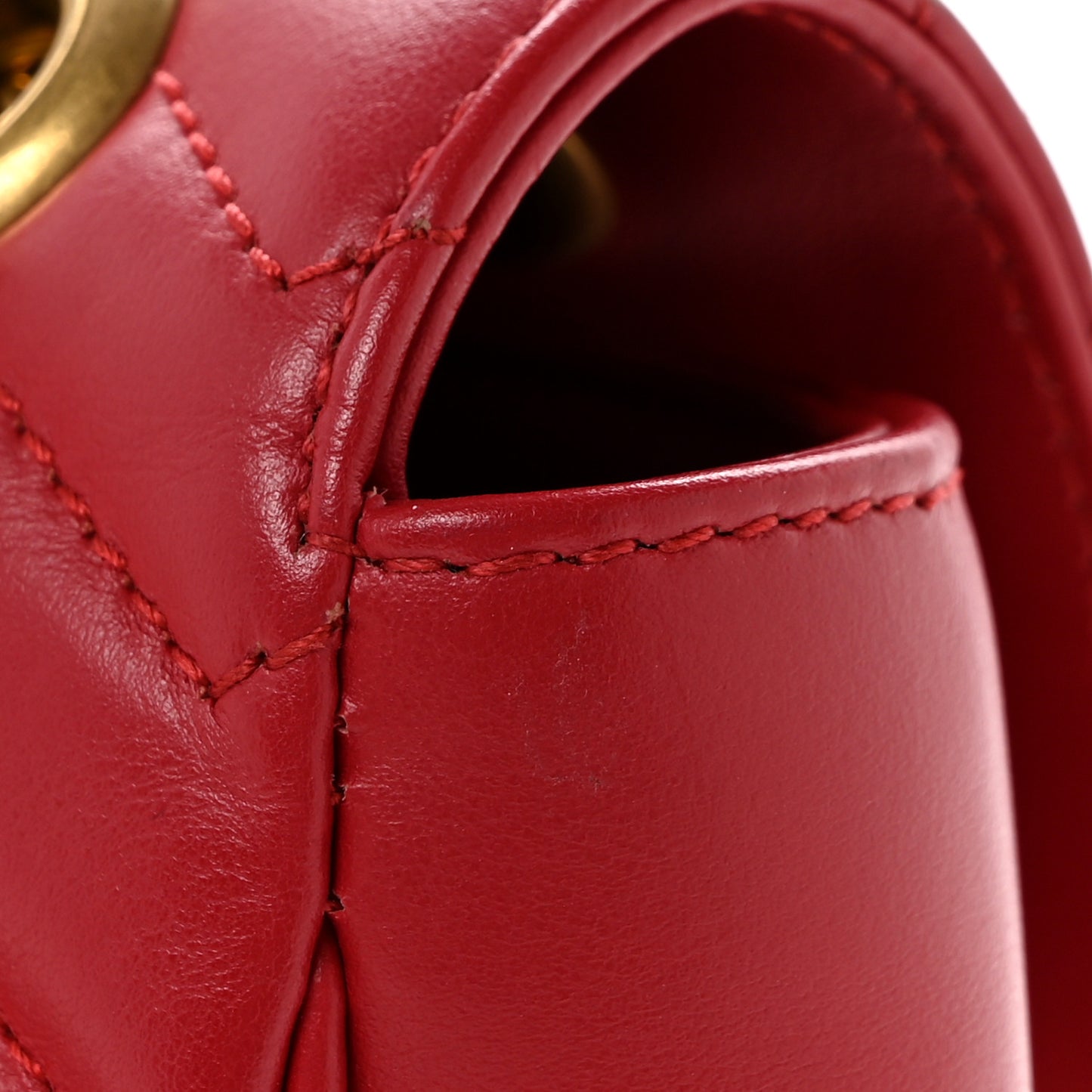 Calfskin Matelasse Small GG Marmont Shoulder Bag Hibiscus Red