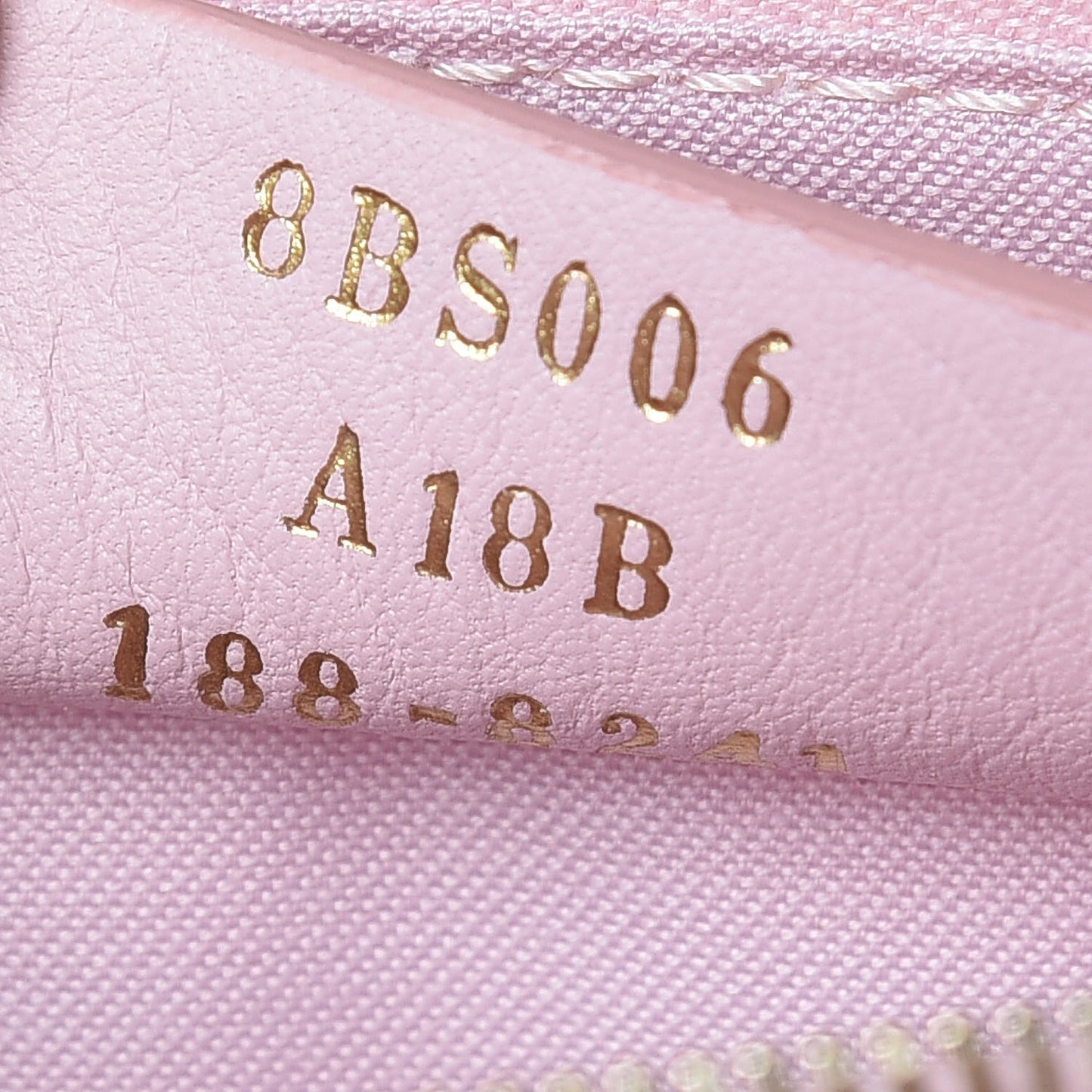 Vitello Cruise F is Fendi Medium Envelope Wallet on Chain Peonia