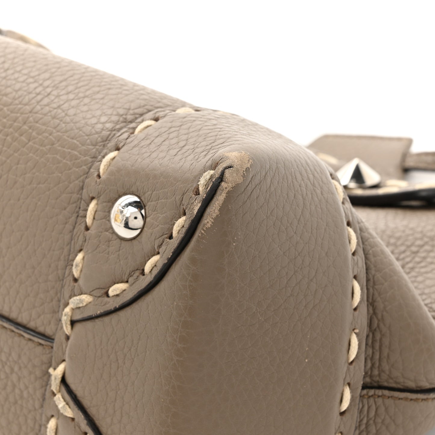 Vitello Stampa Granata Macro Stitchings Medium By The Way Boston Bag Tartufo