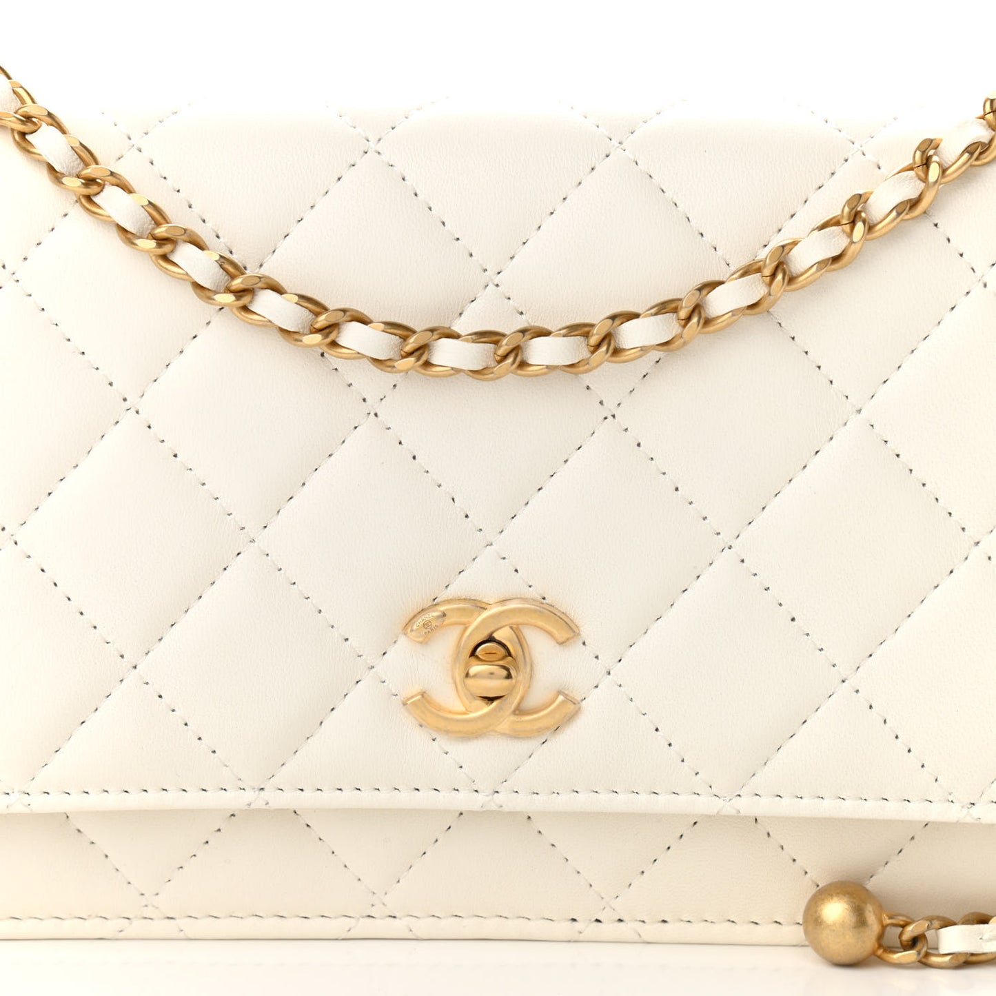Lambskin Quilted CC Pearl Crush Wallet on Chain WOC White