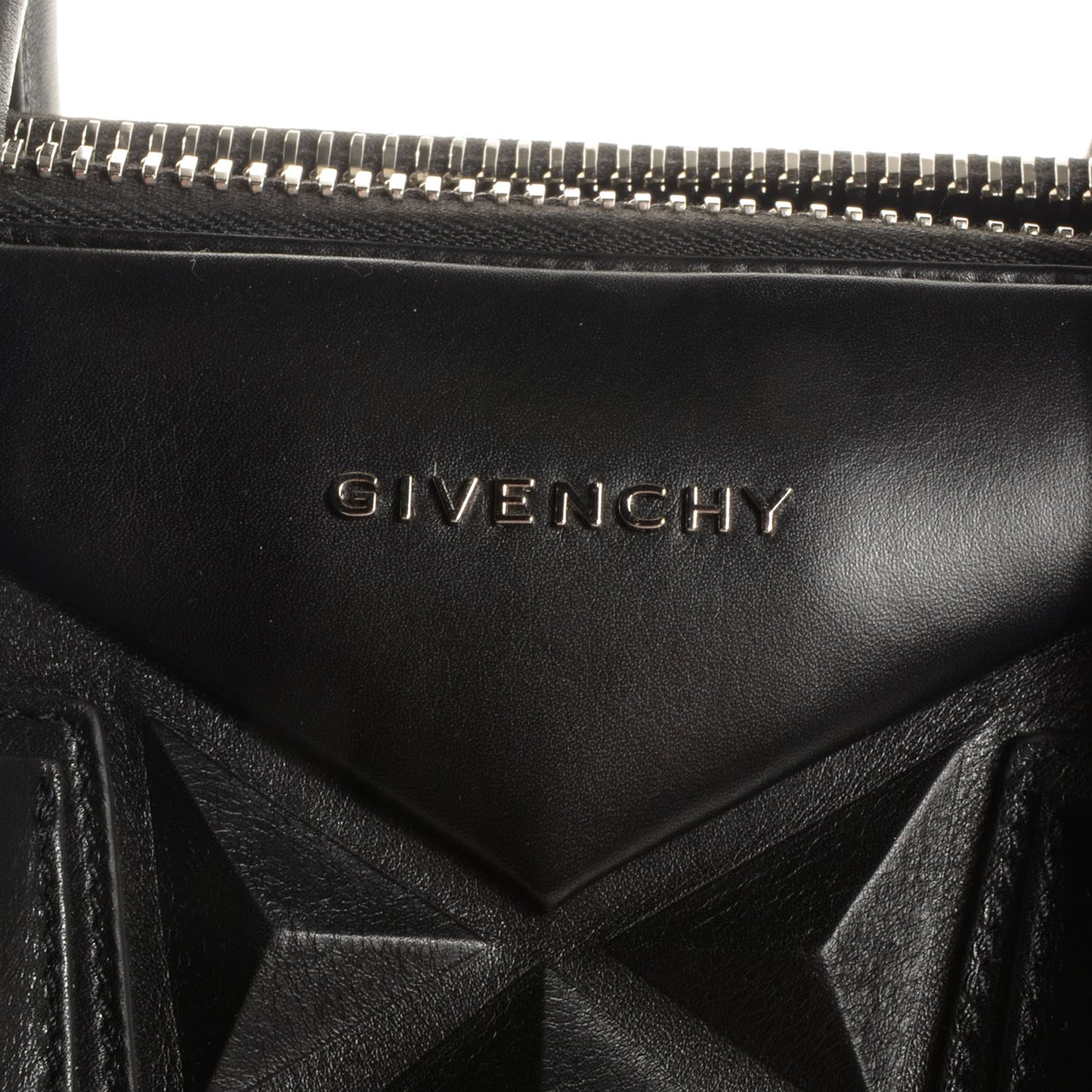 Calfskin 3D Stud Medium Antigona Black