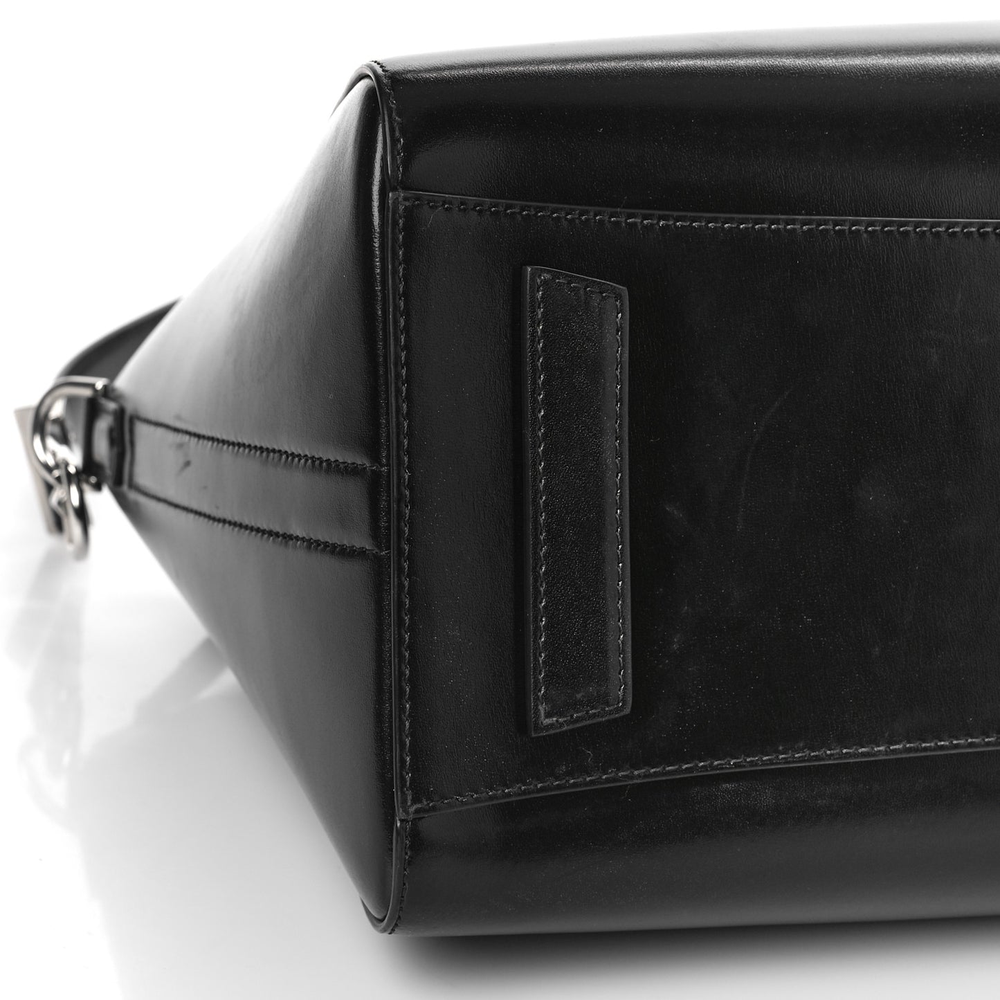 Shiny Lord Calfskin Medium Antigona Black