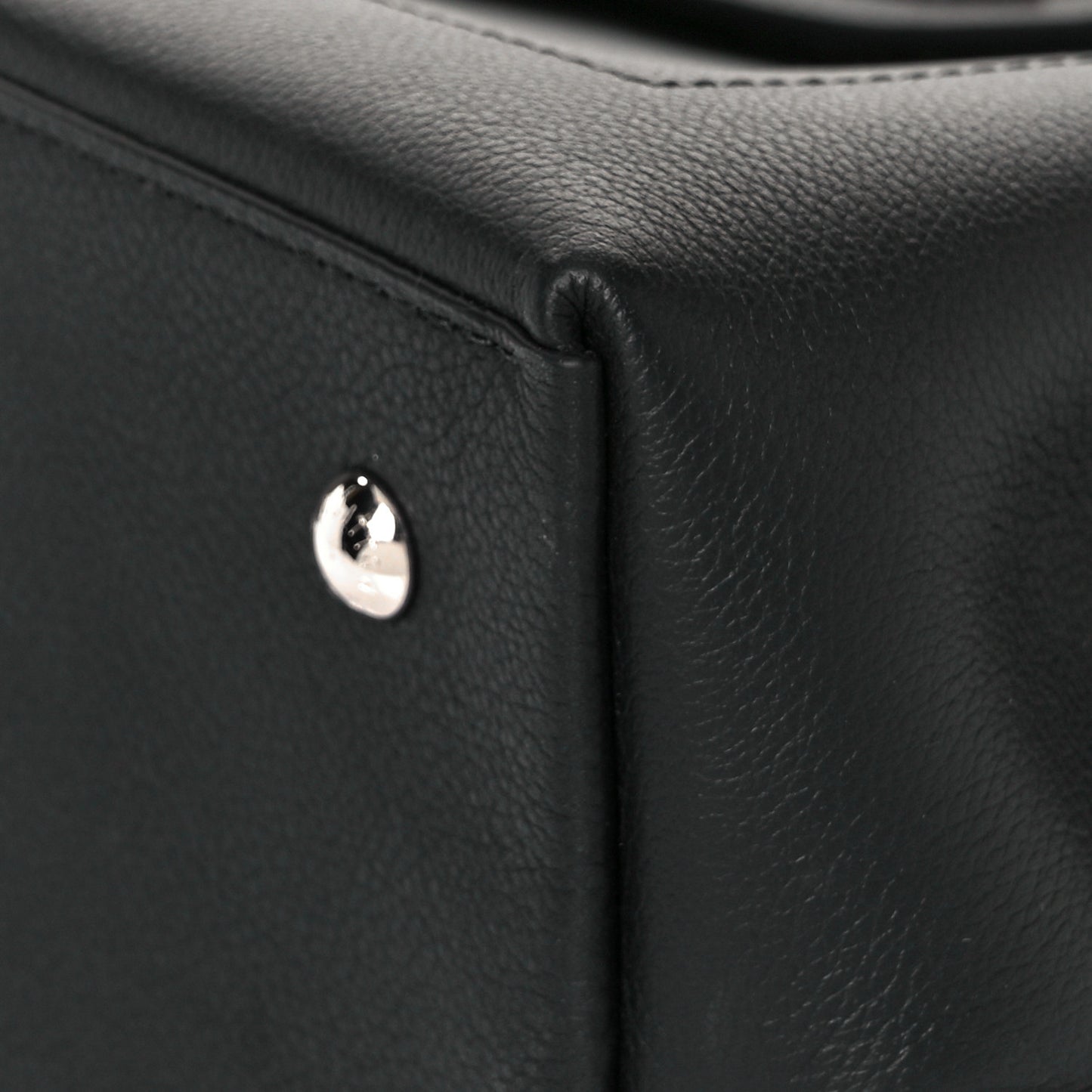 Soft Calfskin Lockme Ever MM Black