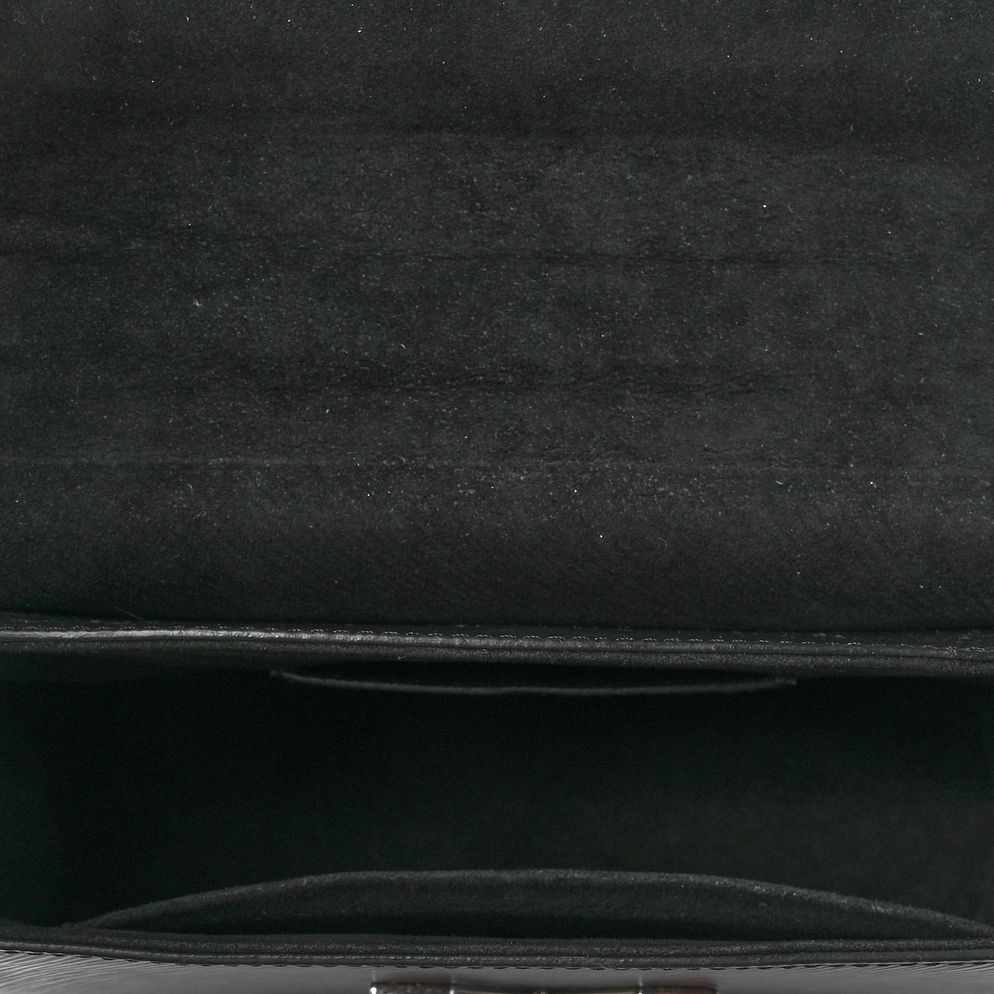 Epi Twist Shoulder Bag MM Black