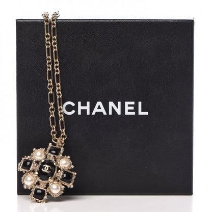 Chanel Gripoix Poured Glass Pearl CC Pendant Necklace Black Gold 7 of 7