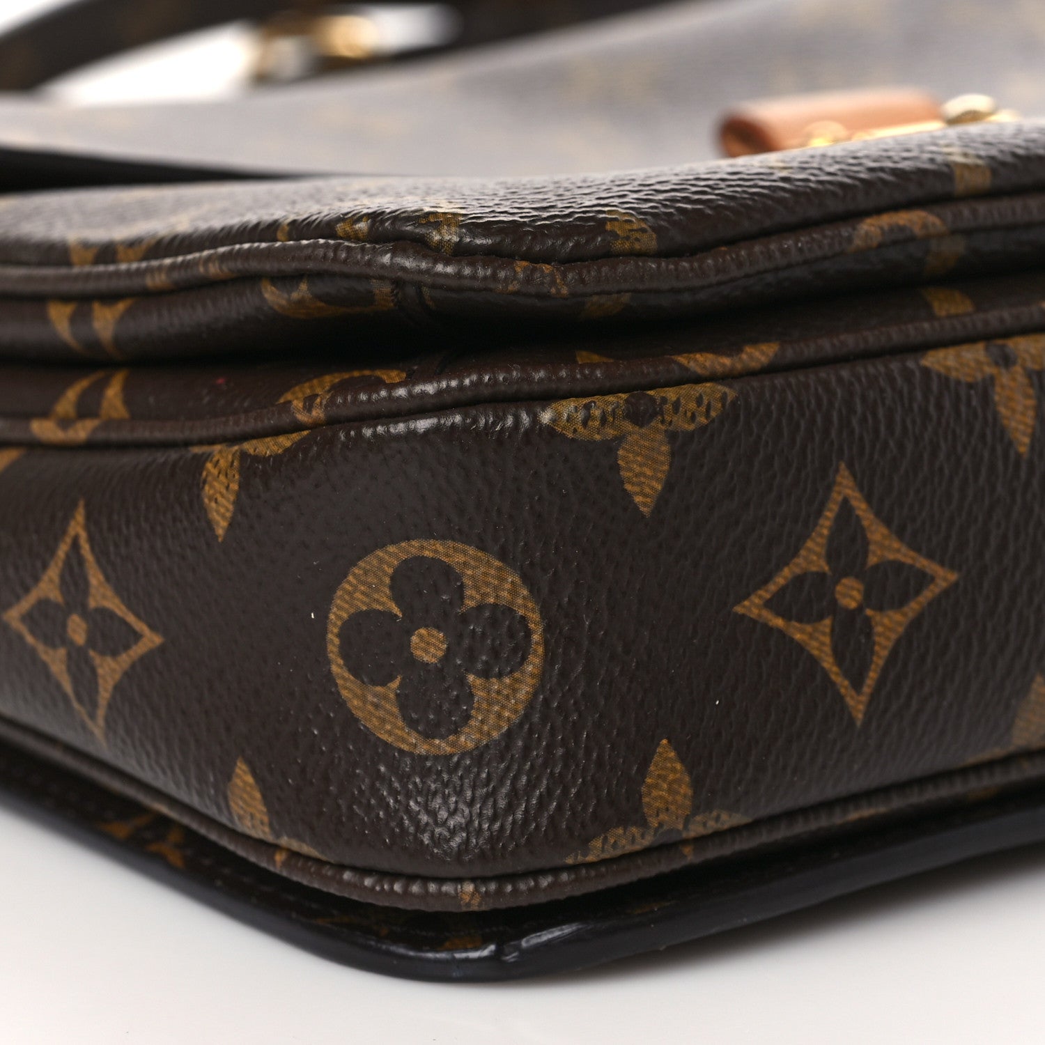 Louis Vuitton Monogram Pochette Metis 7 of 8