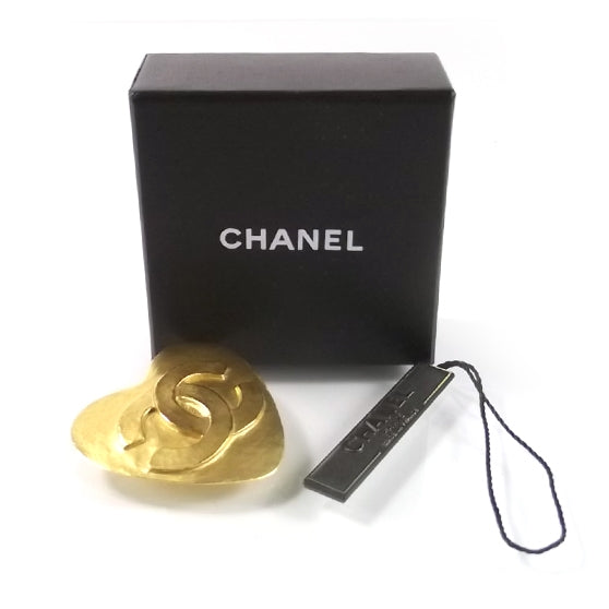 Chanel CC Heart Brooch Gold 3 of 4