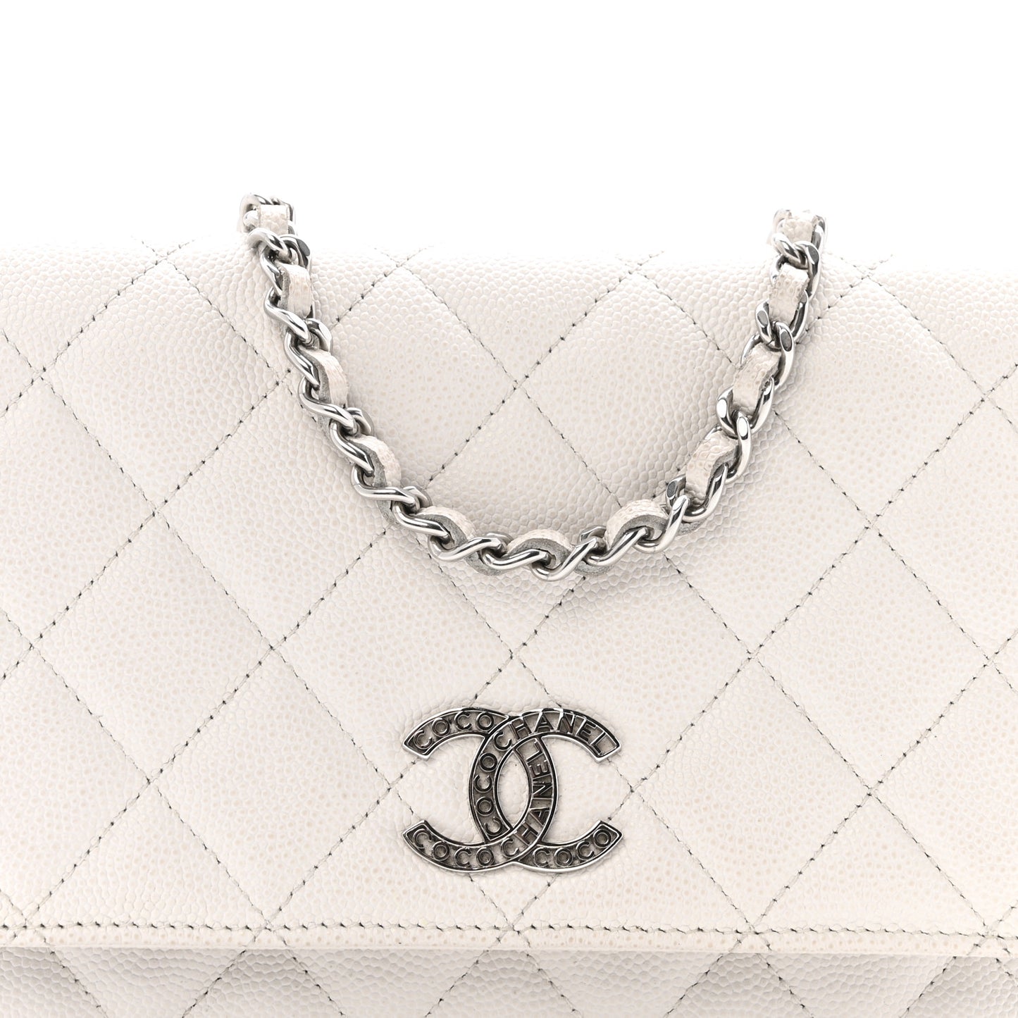 Caviar Quilted CC Logo Wallet on Chain WOC White
