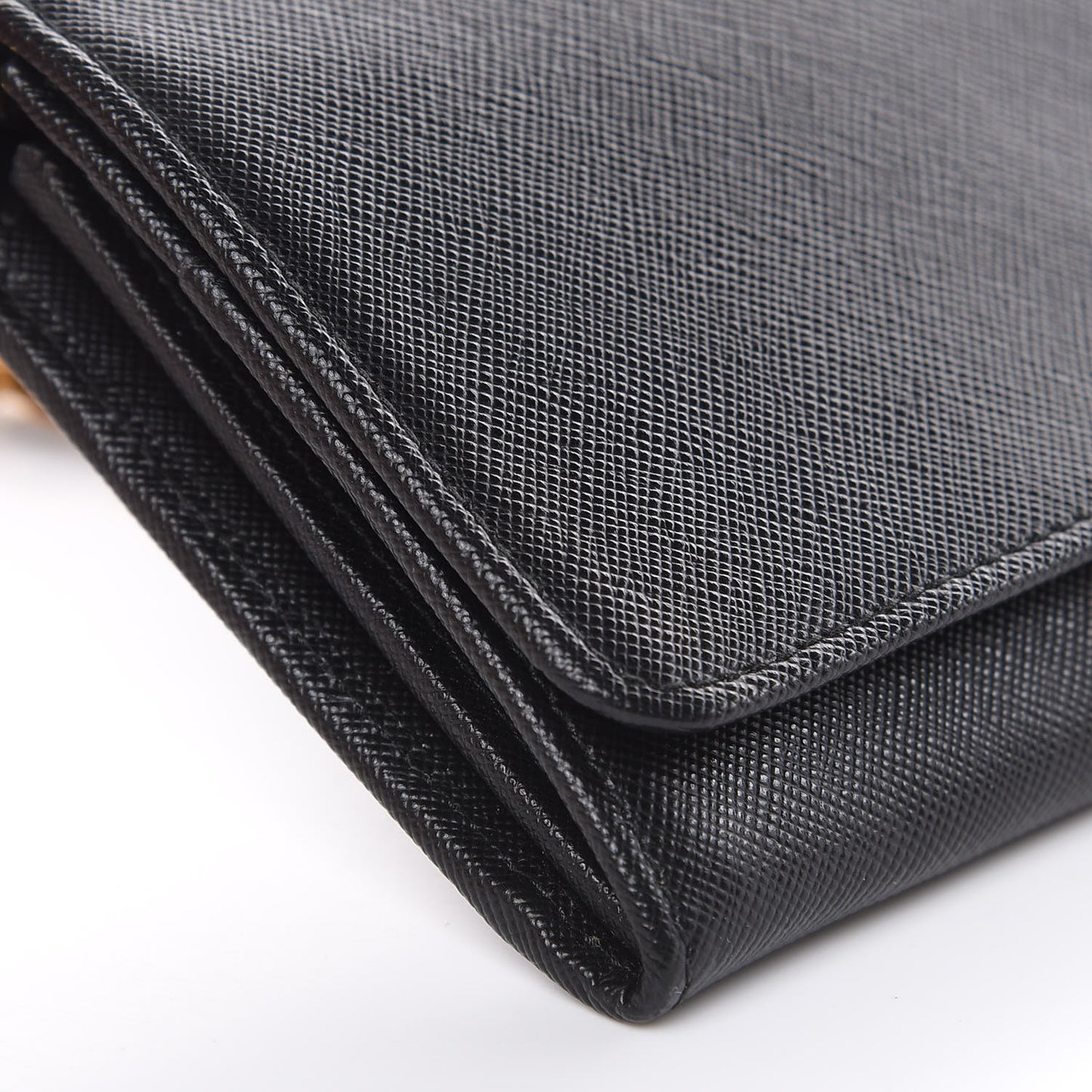 Saffiano Metal Oro Chain Wallet Black