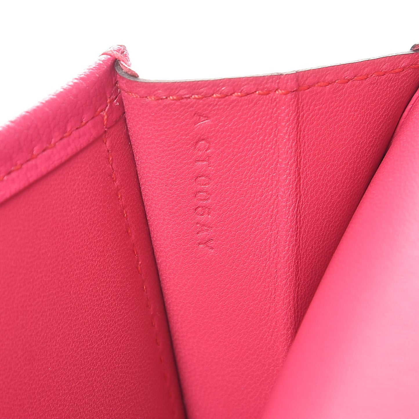 Chèvre Mysore Jige Elan 29 Clutch Rose Shocking