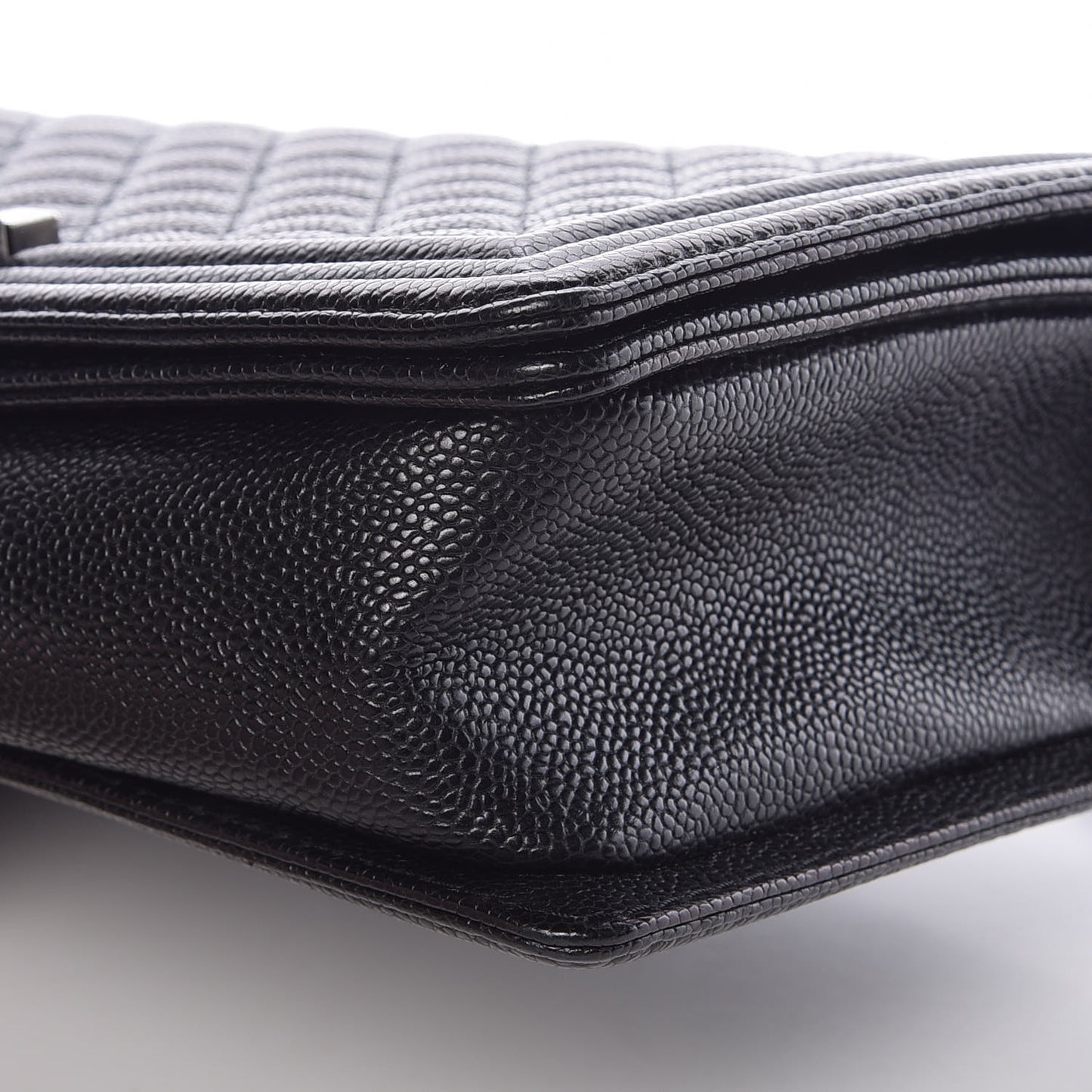 Caviar Quilted New Medium Boy Flap Black