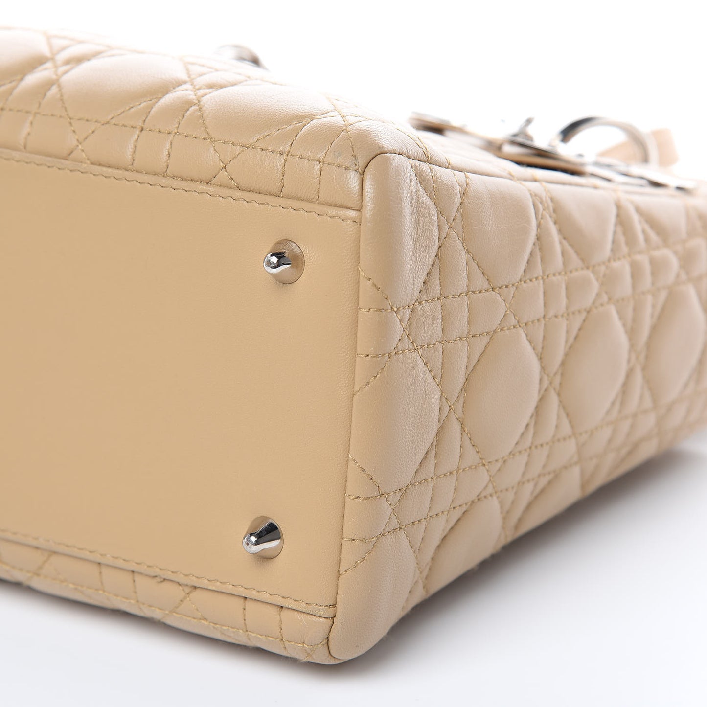 Lambskin Cannage Medium Lady Dior Beige