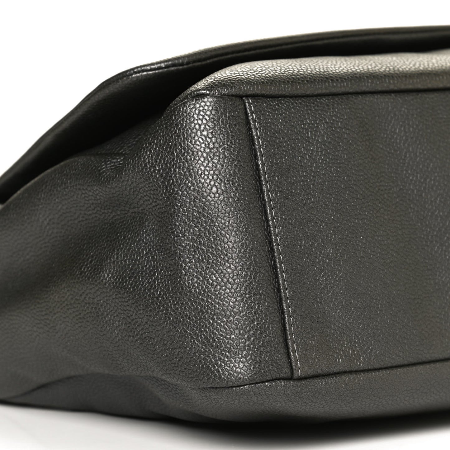 Metallic Caviar 31 Hobo Grey