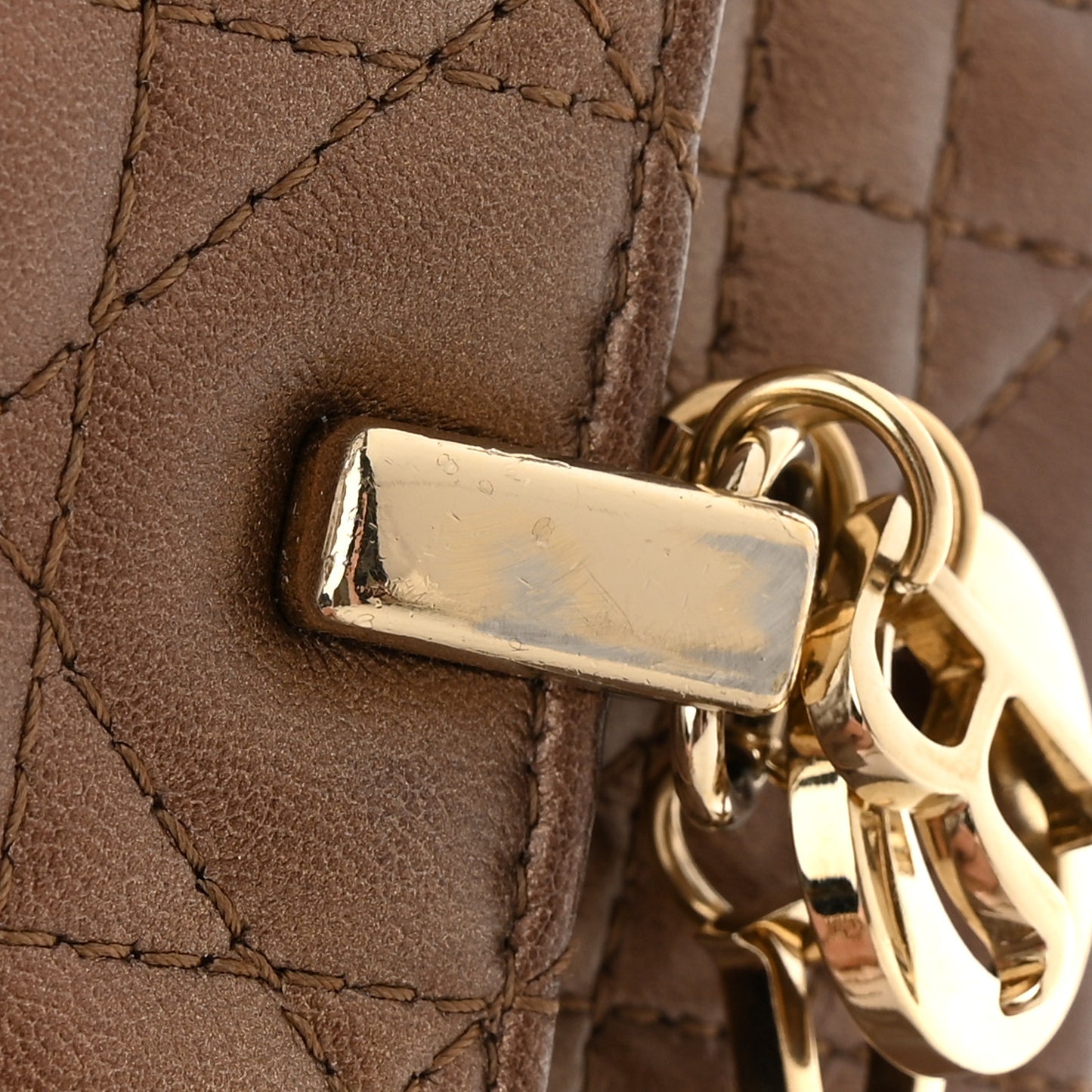 Iridescent Lambskin Gradient Chain Lady Dior Chain Pouch Metallic Pink