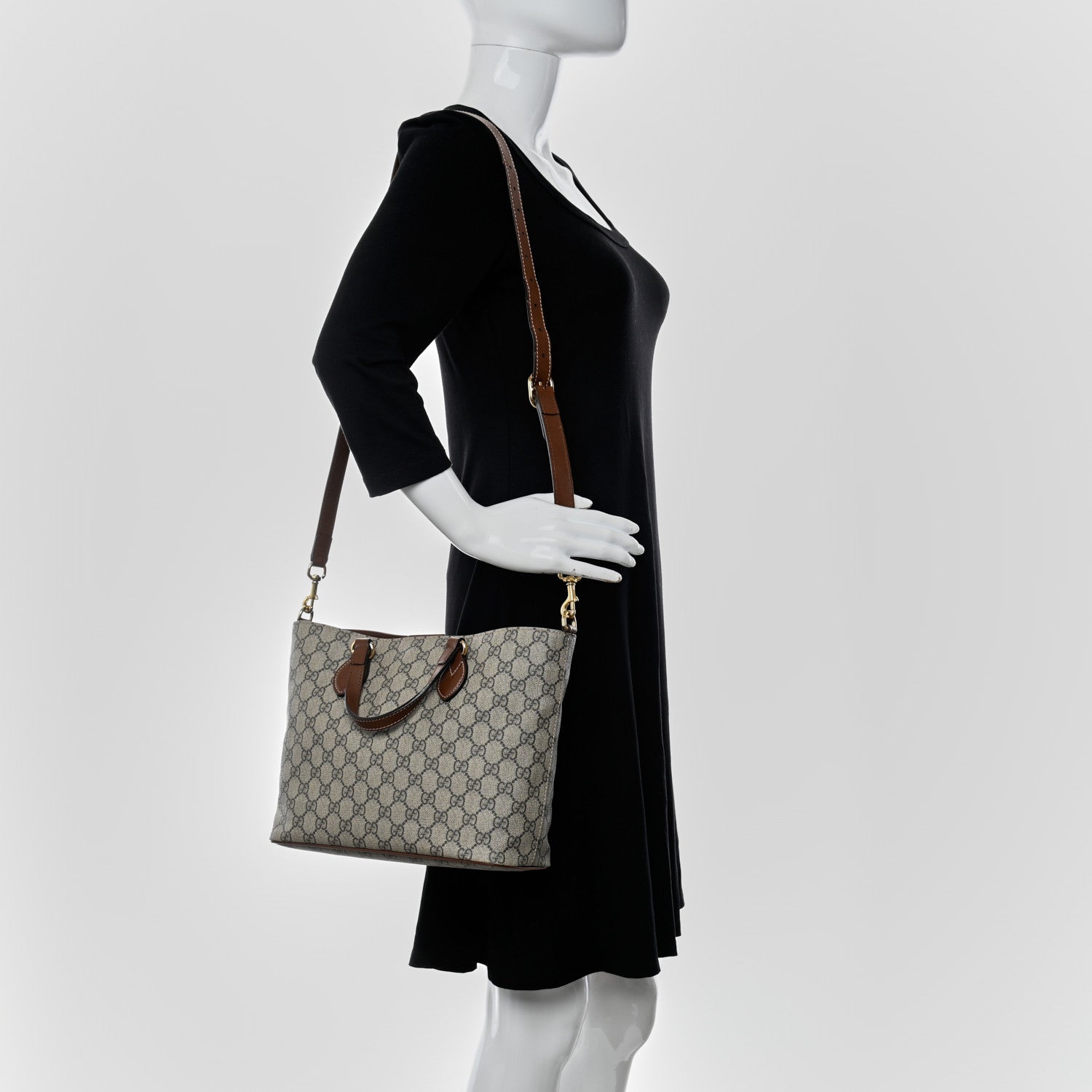 Gucci Soft GG Supreme Monogram Small Crossbody Tote Beige Cuir 3 of 8