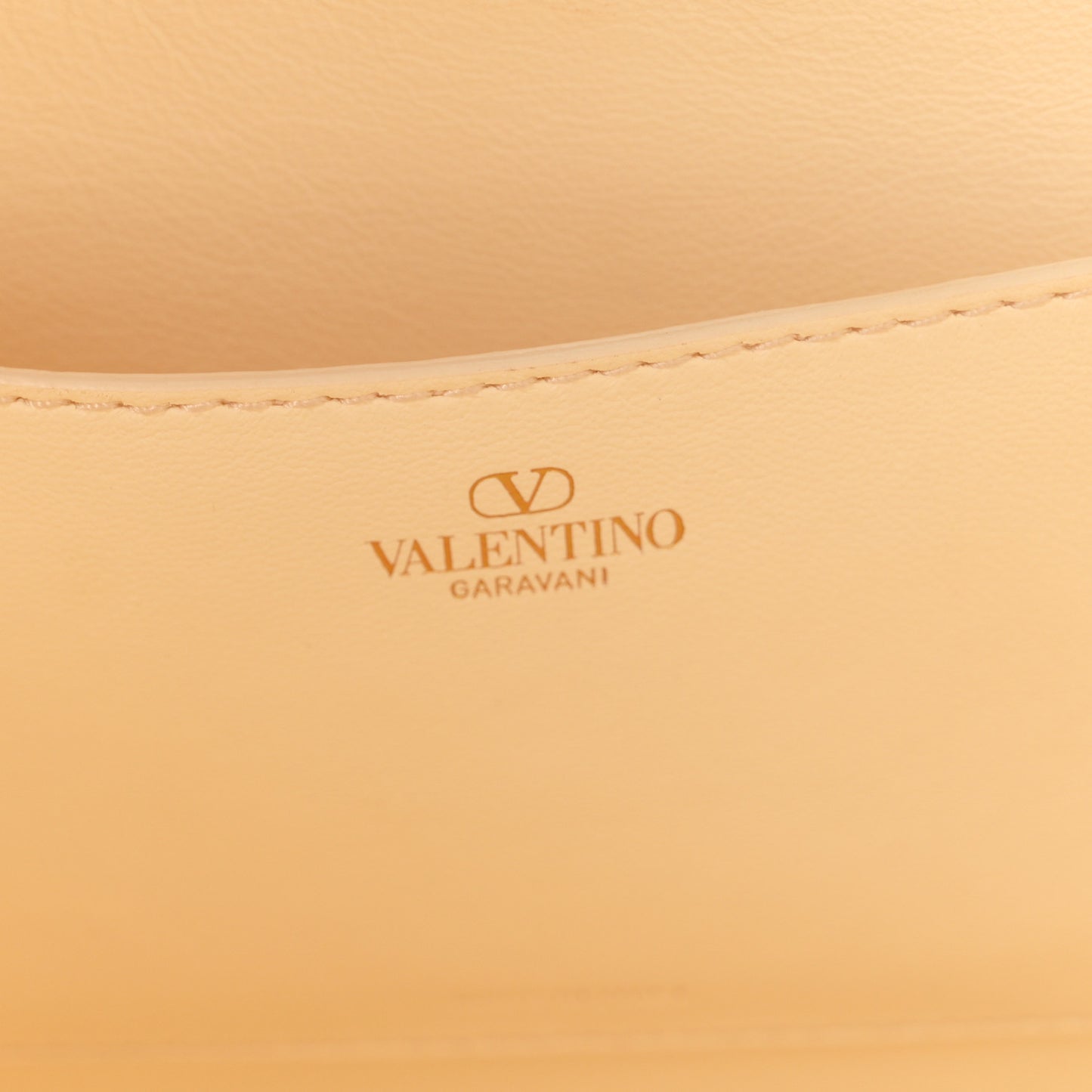 Grained Calfskin Vlogo Tote White