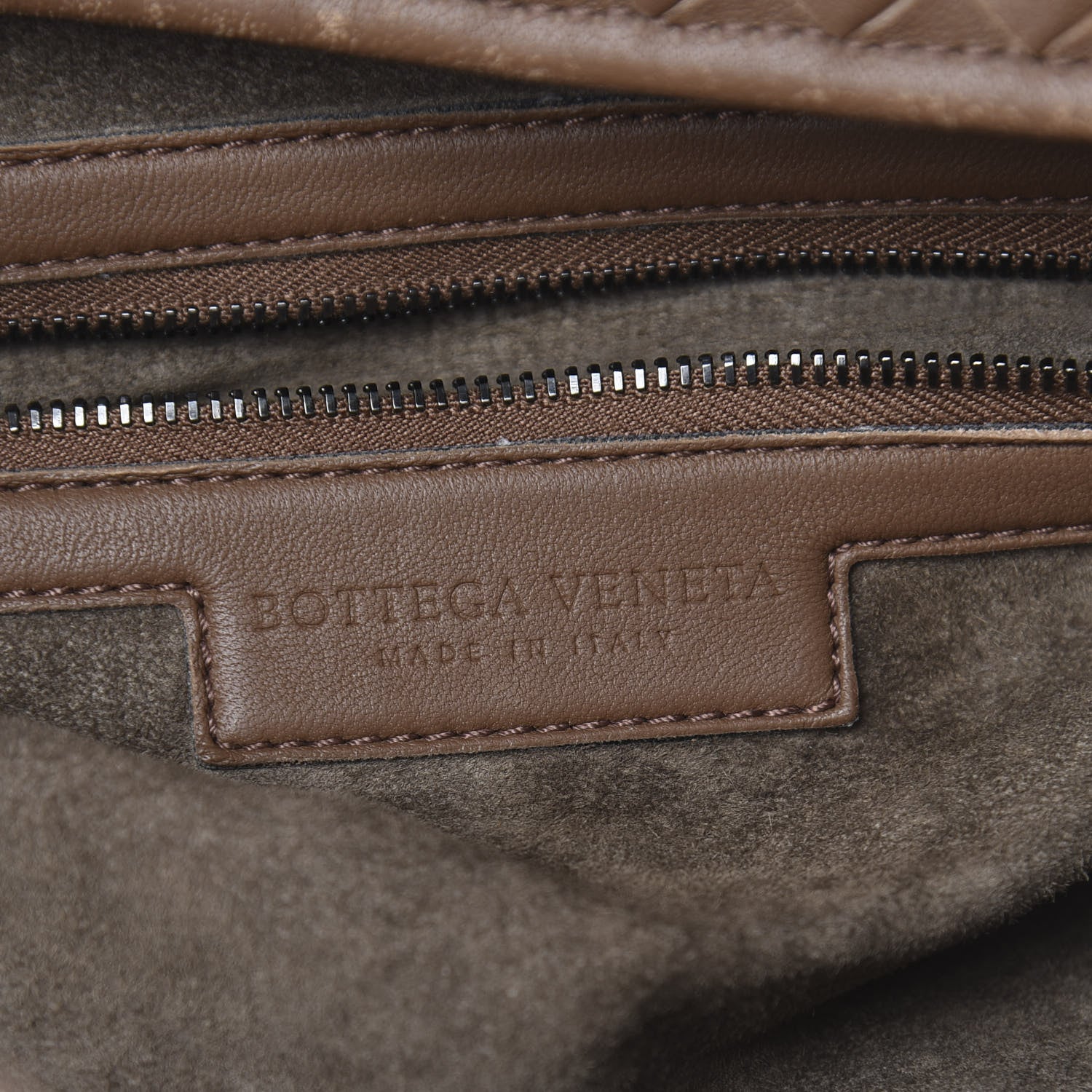 Bottega Veneta Nappa Intrecciato Montaigne Bag Noce 6 of 19