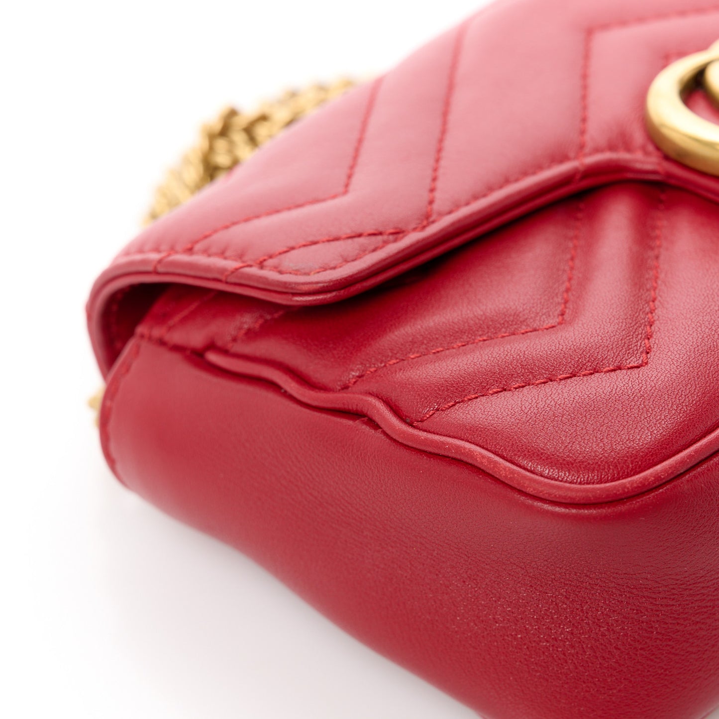 Calfskin Matelasse Super Mini GG Marmont Shoulder Bag Hibiscus Red