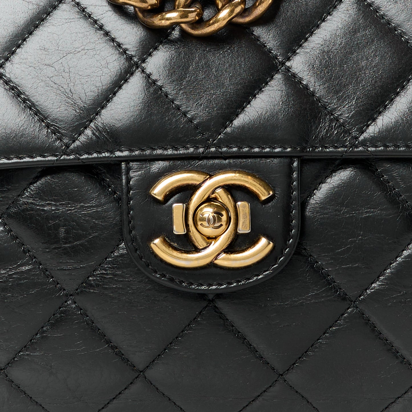 Glazed Calfskin Medium Perfect Edge Flap Black