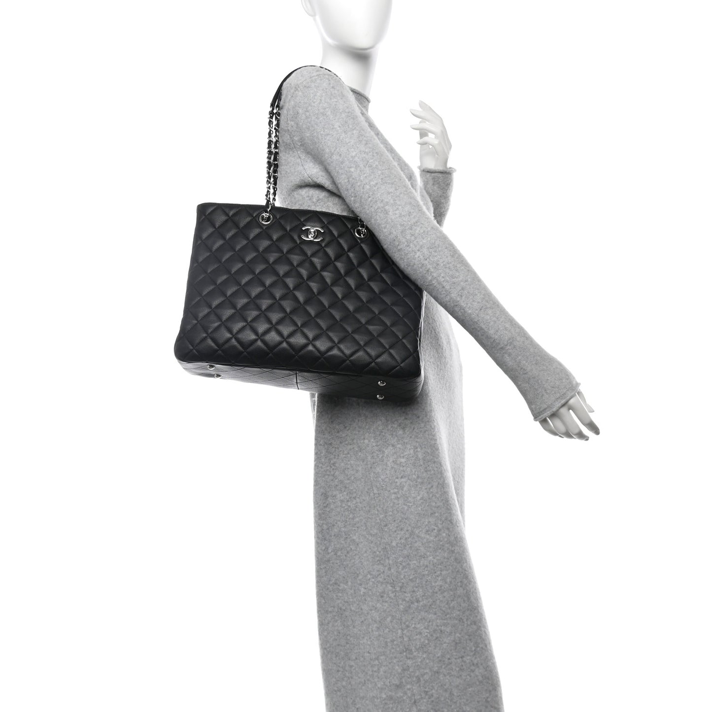 Calfskin Quilted Large Classic Shopping Tote Black