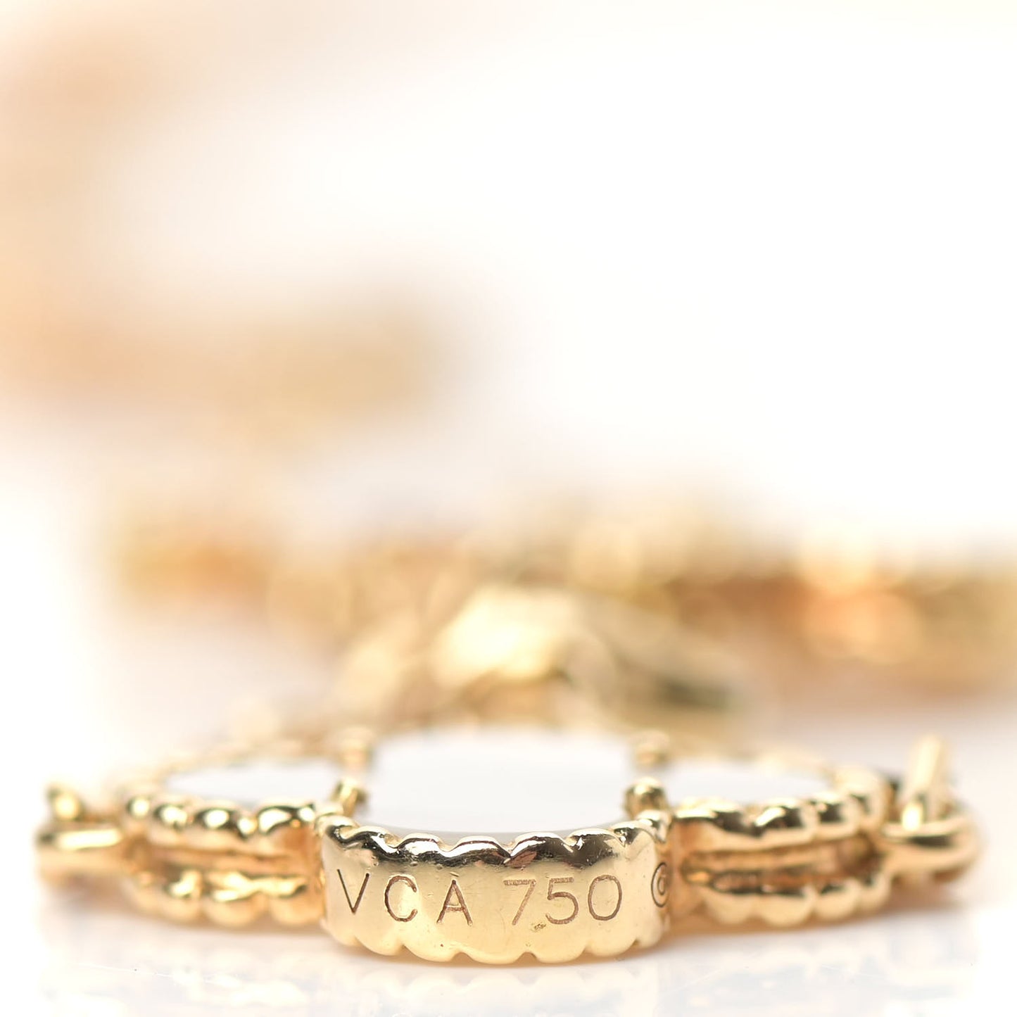 18K Yellow Gold Mother of Pearl 10 Motifs Vintage Alhambra Necklace