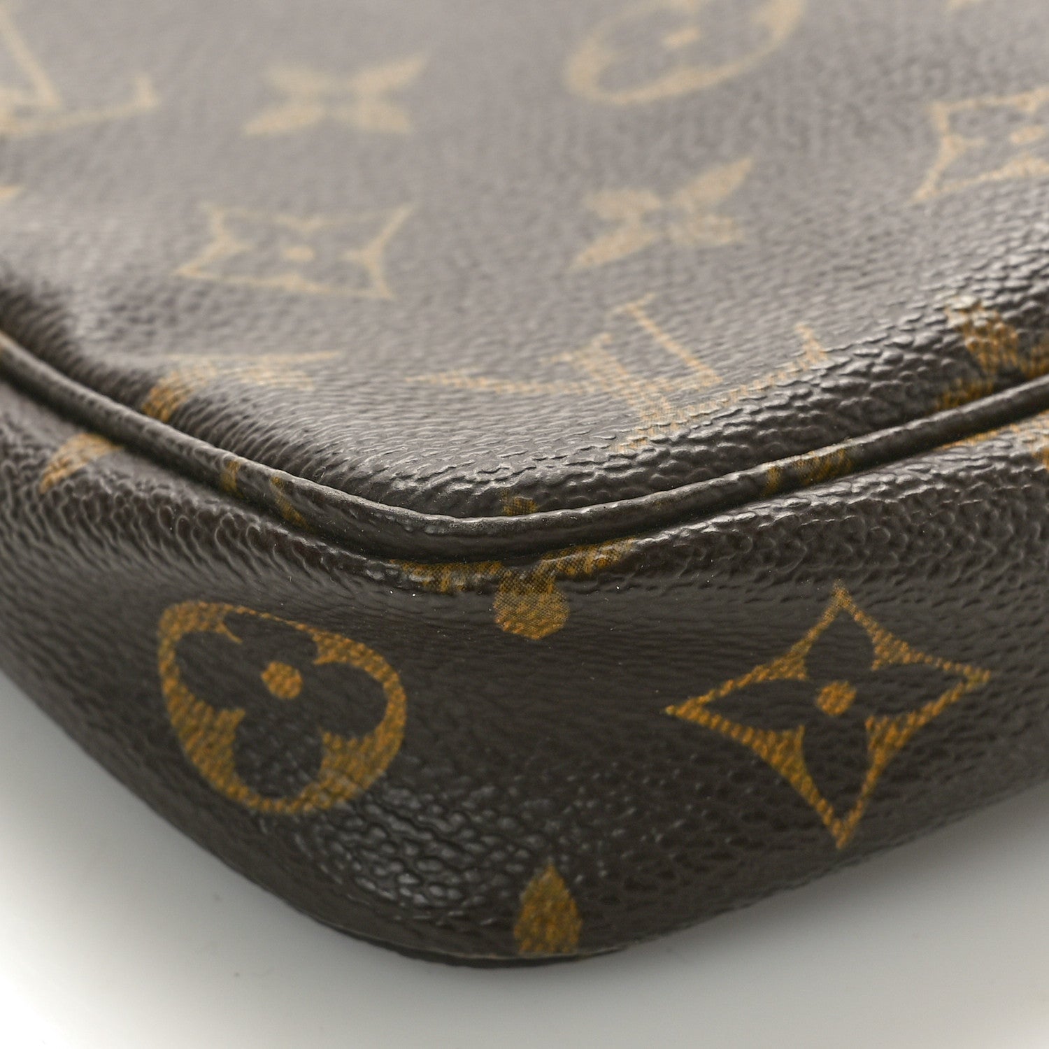 Louis Vuitton Monogram Pochette Accessories 9 of 10